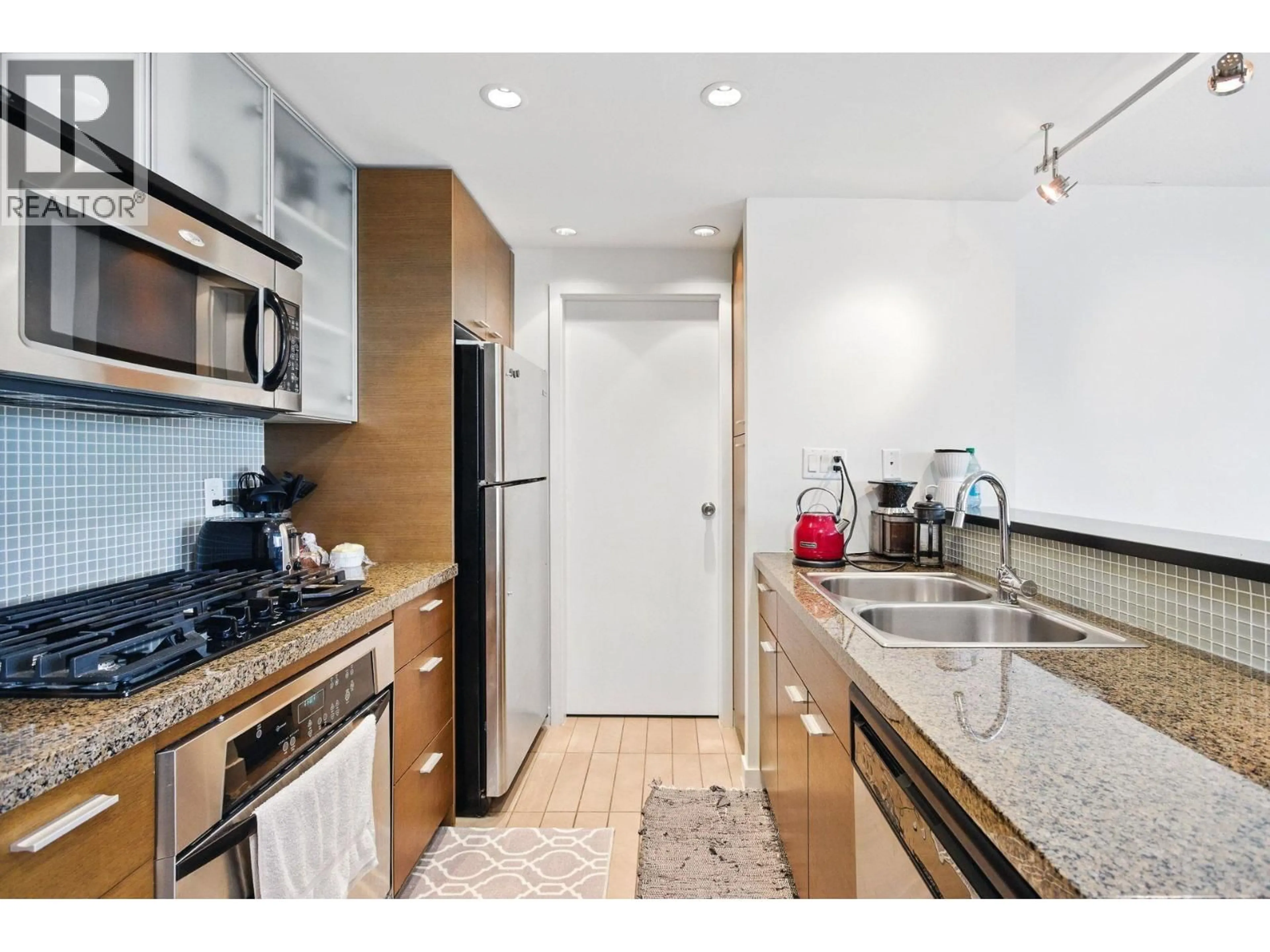 Standard kitchen, unknown for 803 - 980 COOPERAGE WAY, Vancouver British Columbia V6B0C3