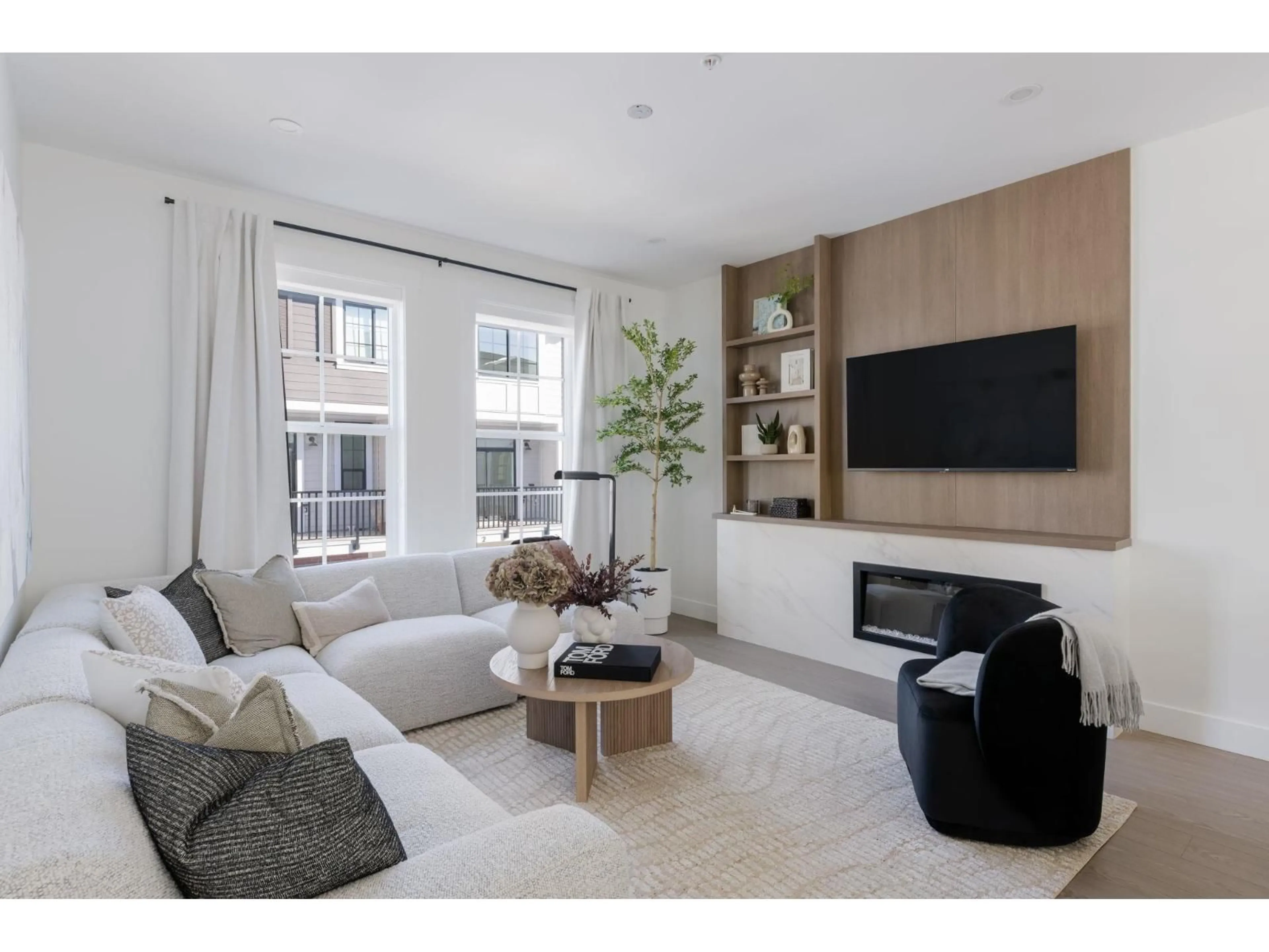 Living room with furniture, unknown for 31 - 20650 78 AVENUE, Langdale British Columbia V2Y4L9