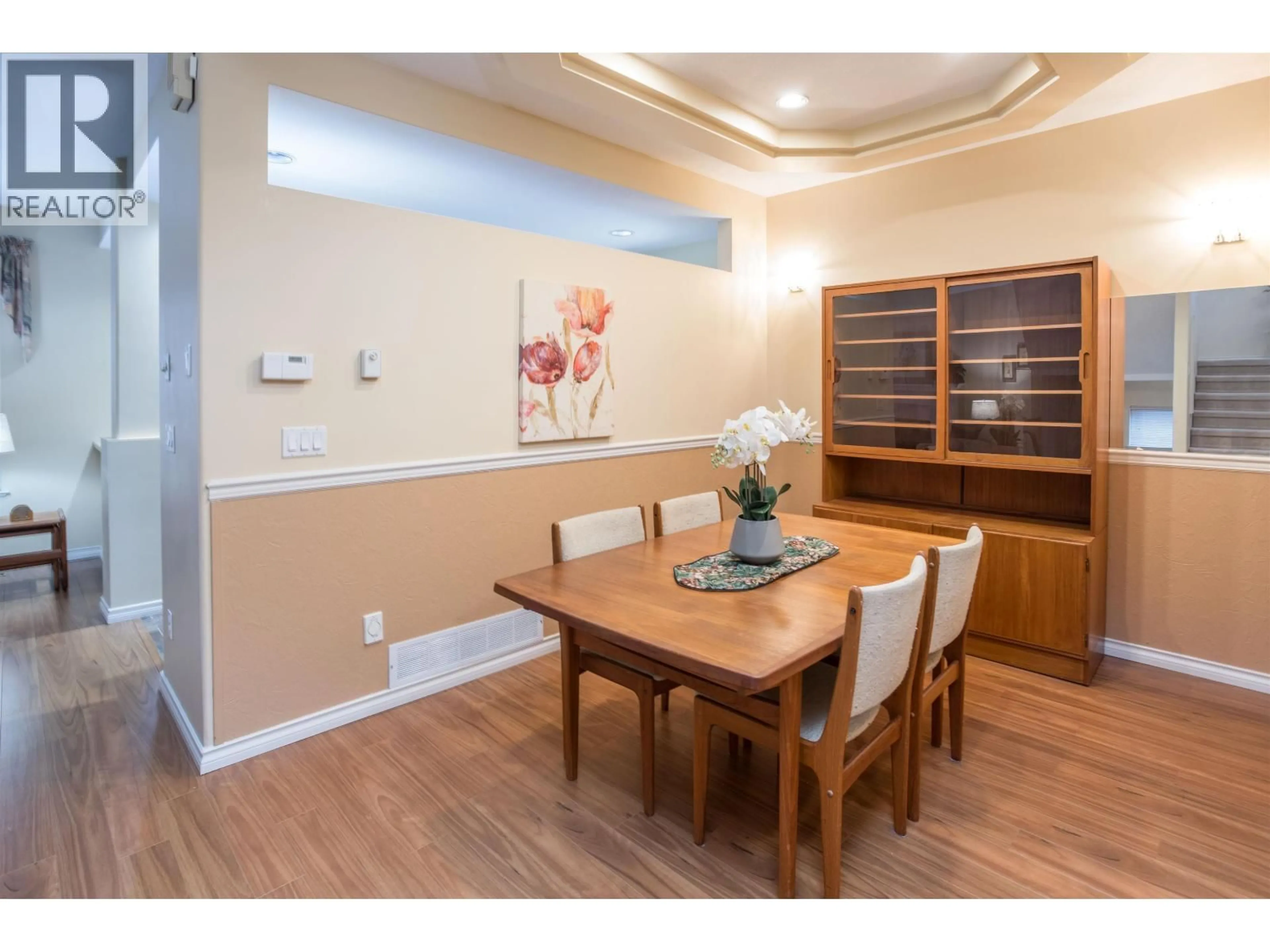 Dining room, wood/laminate floor for 21 - 22488 116 AVENUE, Maple Ridge British Columbia V2X0X6