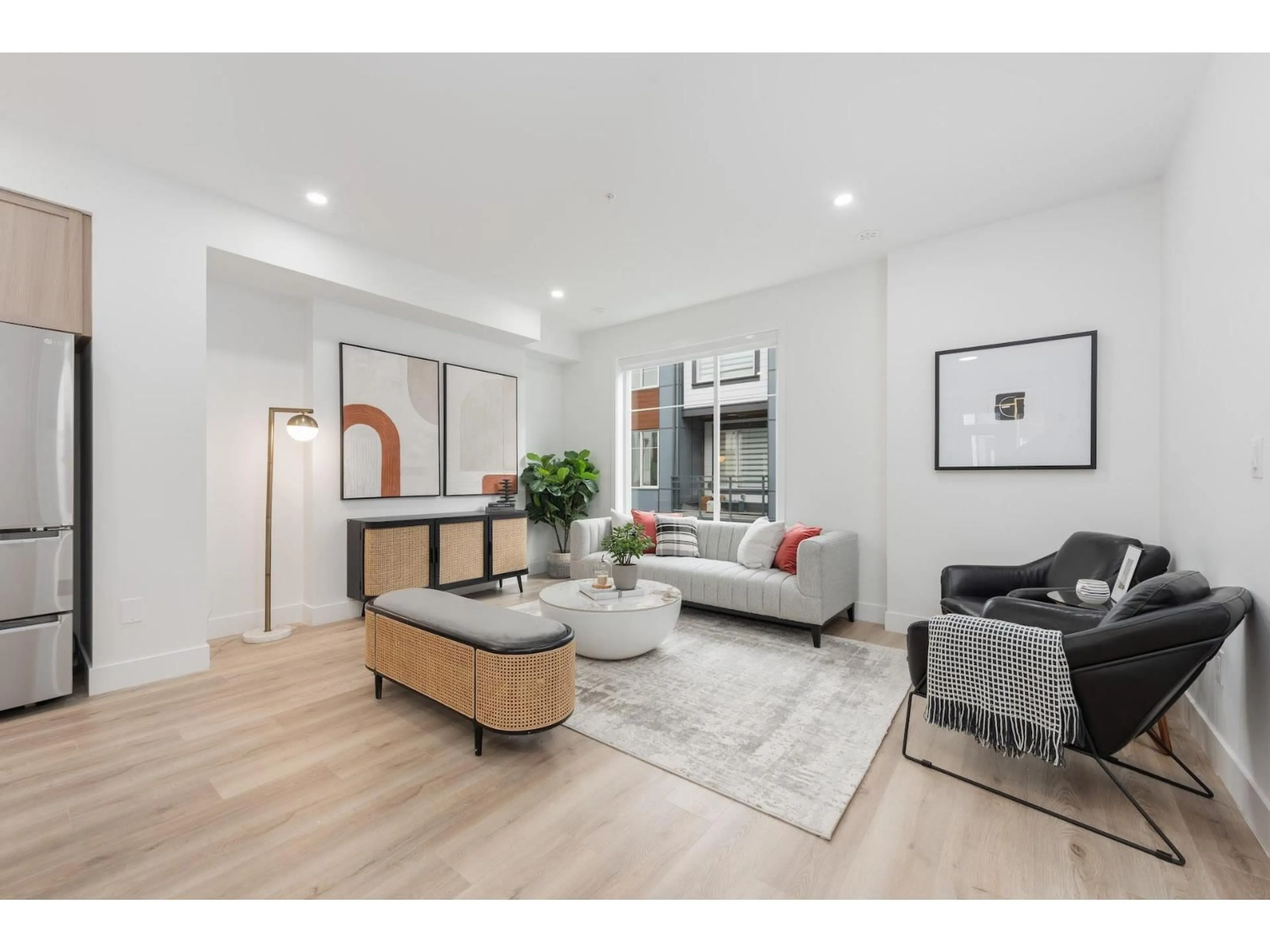 Living room with furniture, wood/laminate floor for 49 - 20763 76 AVENUE, Langley British Columbia V2Y3N8