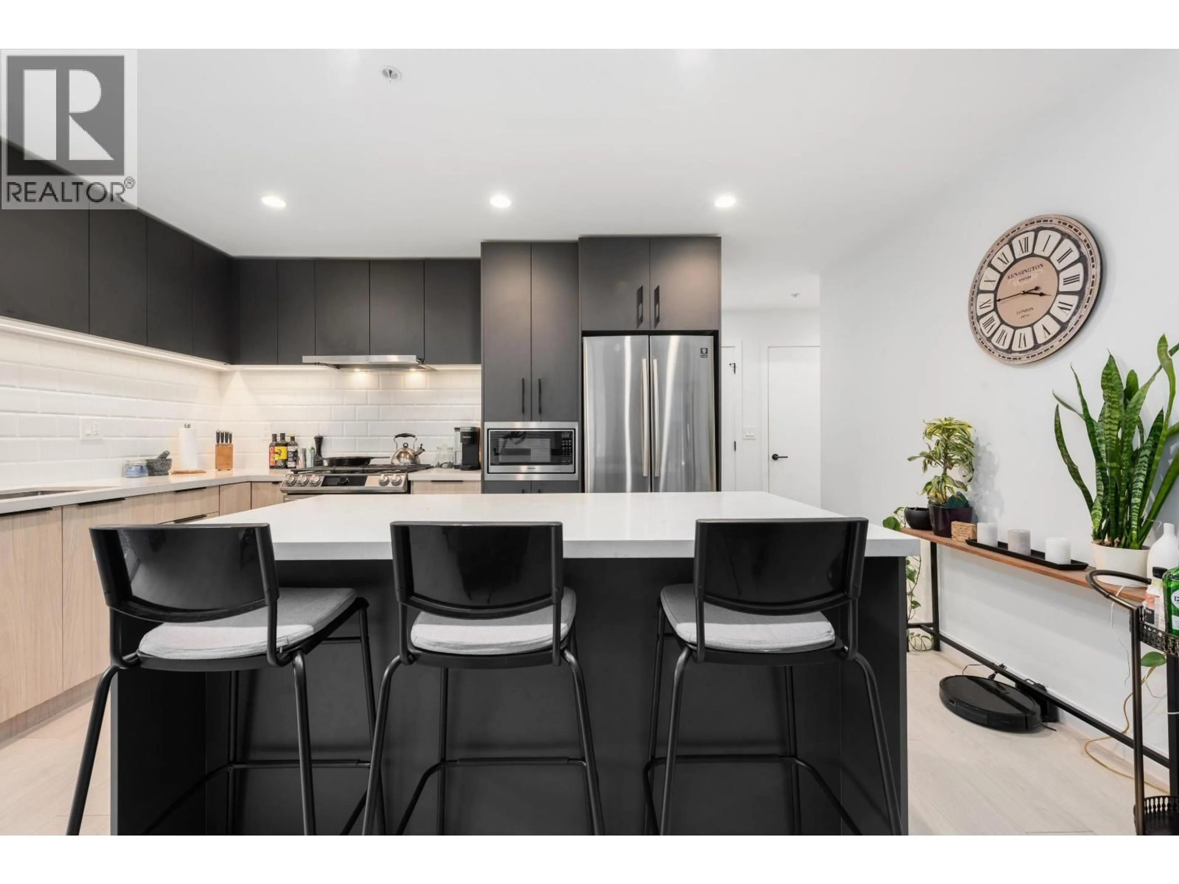 Open concept kitchen, unknown for 407 - 3018 ST. GEORGE STREET, Port Moody British Columbia V3H0L4