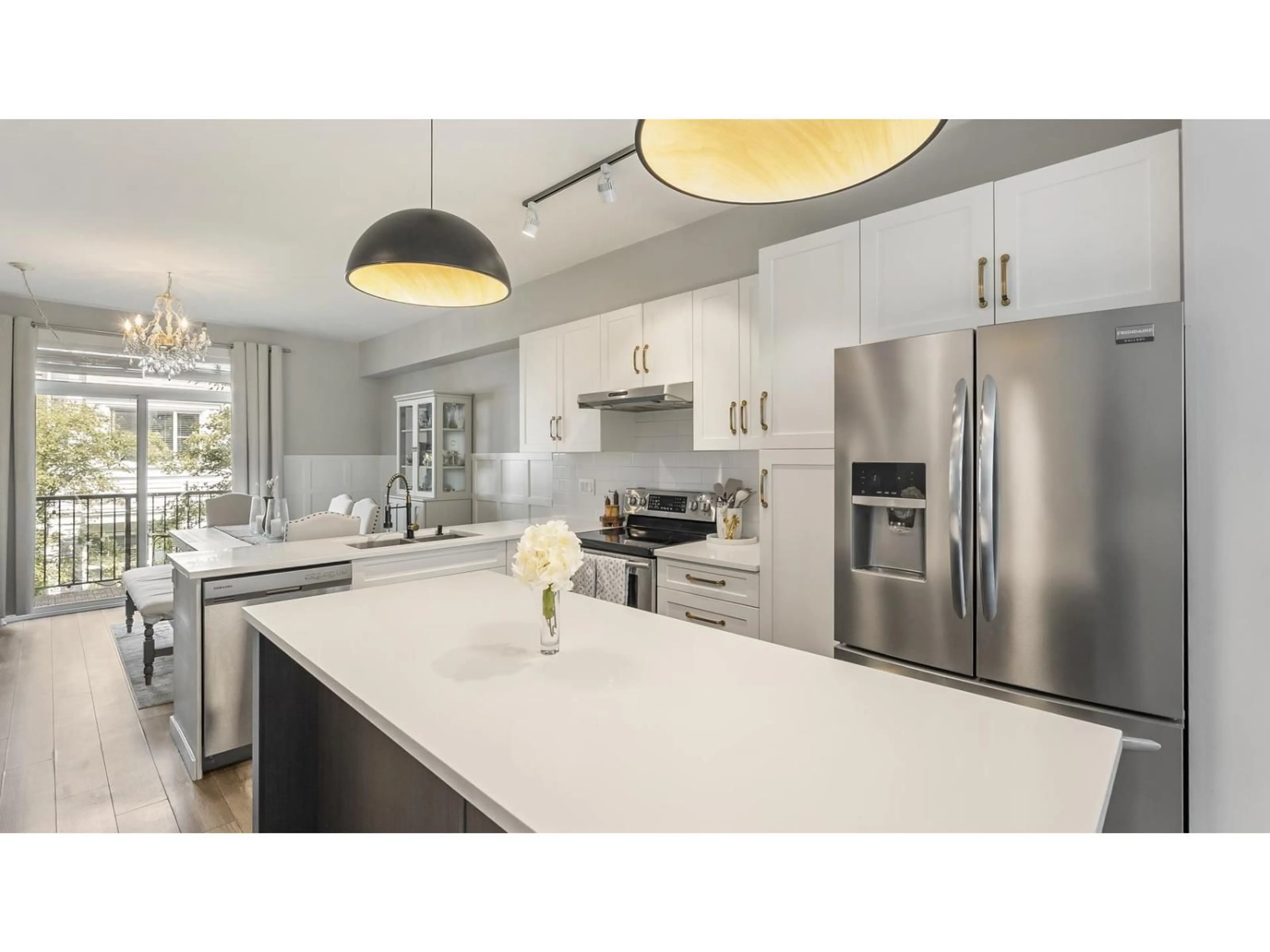 Open concept kitchen, ceramic/tile floor for 6 - 14905 60 AVENUE, Surrey British Columbia V3S1R8