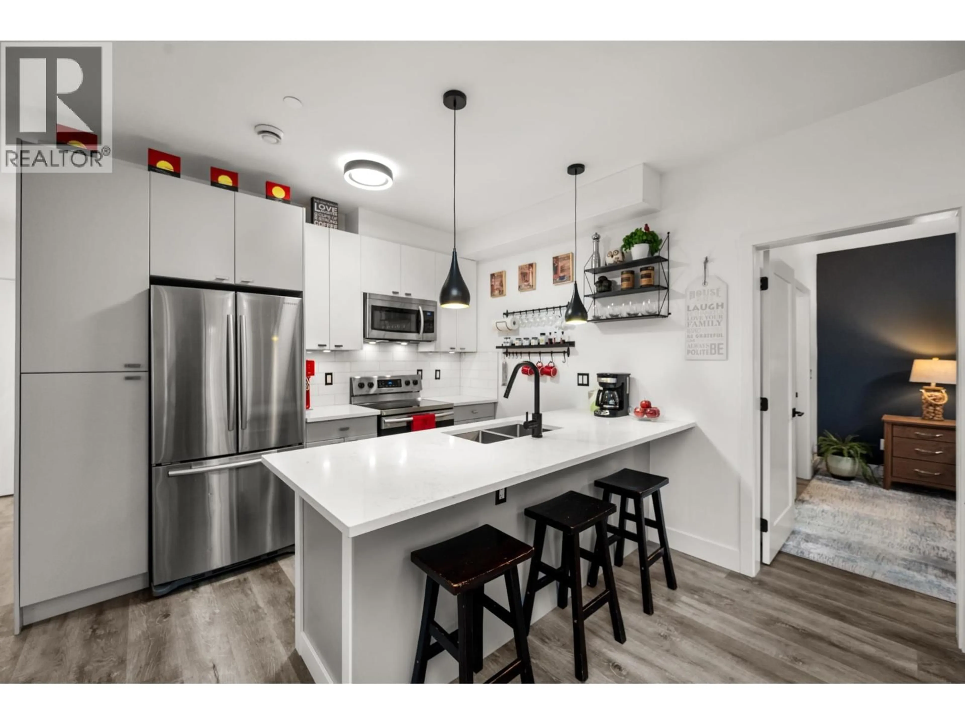 Open concept kitchen, unknown for 113 - 12320 222 STREET, Maple Ridge British Columbia V2X4K8