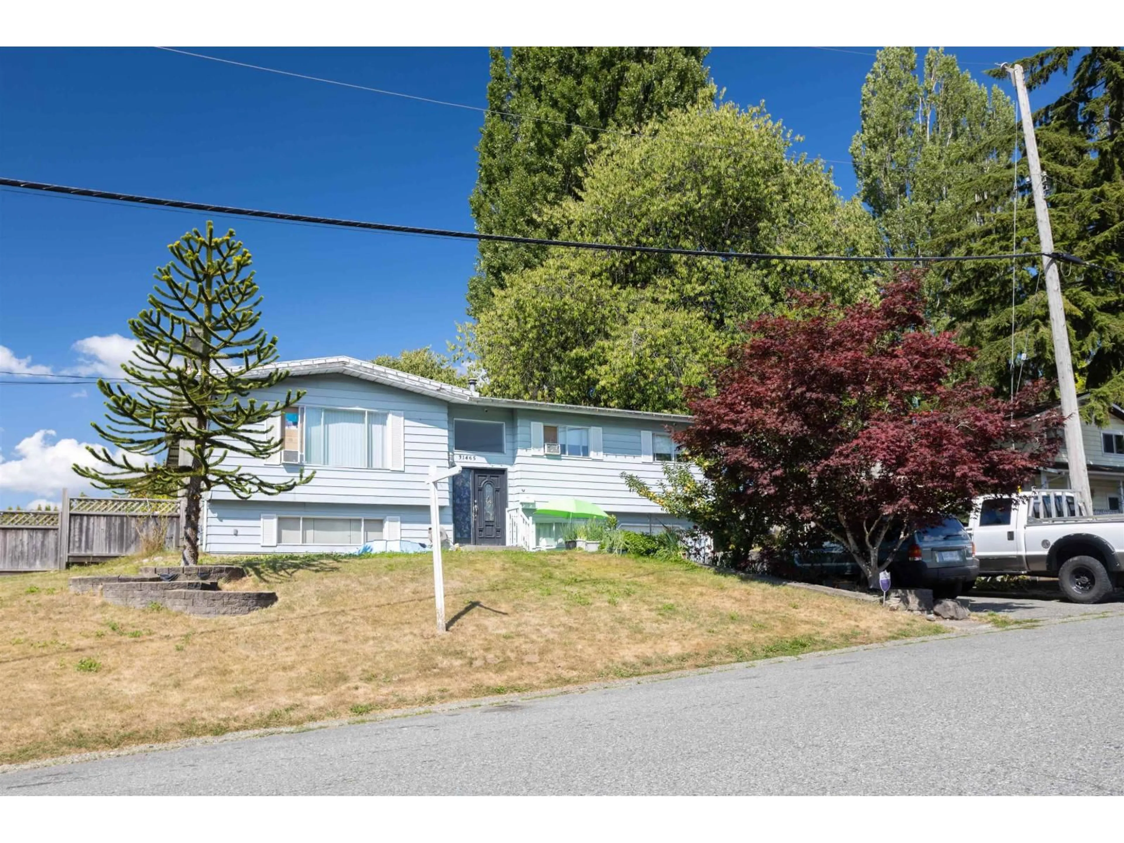 Home with vinyl exterior material, street for 31465 AEROLANE AVENUE, Abbotsford British Columbia V2T4B5