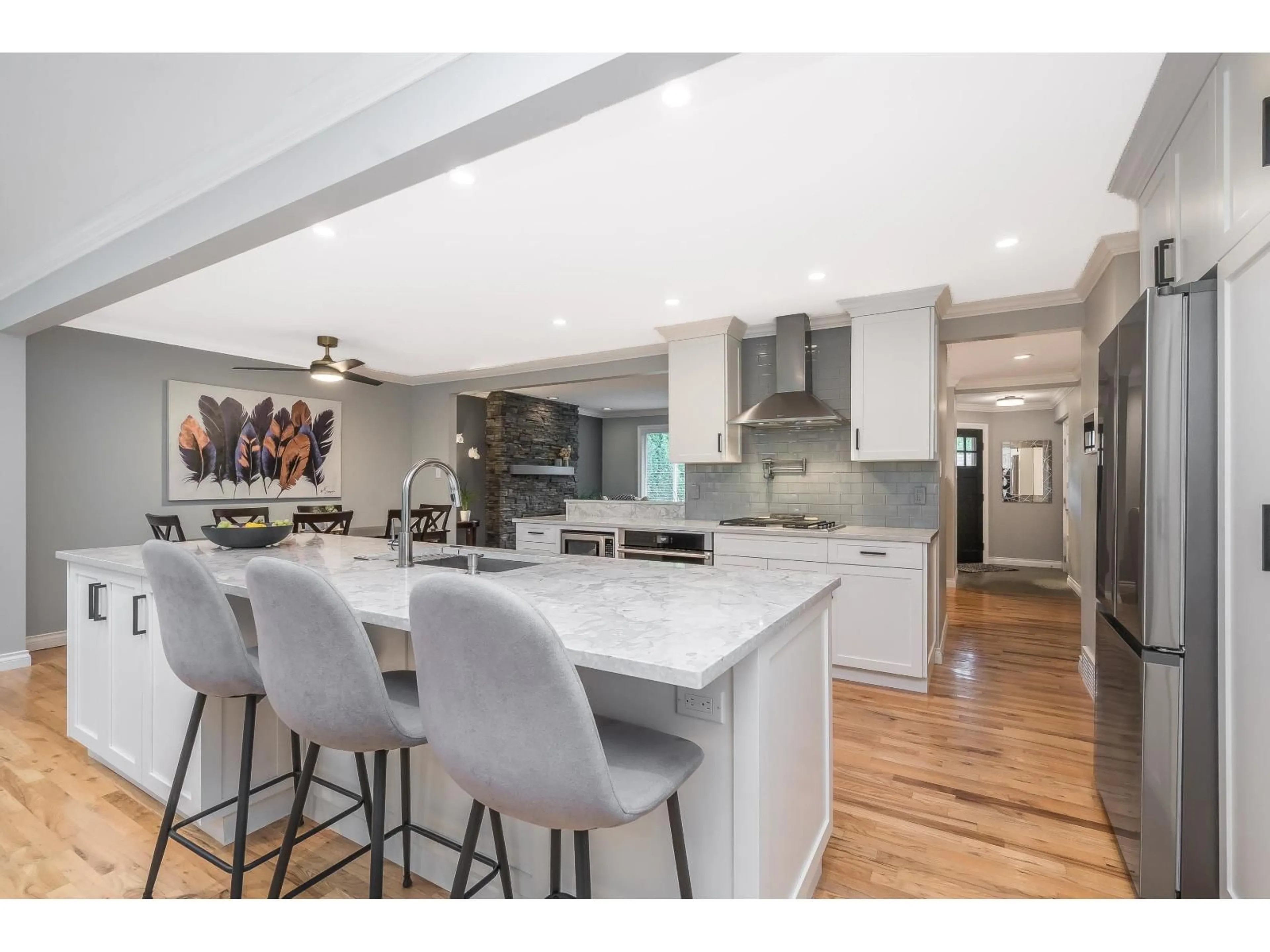 Open concept kitchen, unknown for 15825 PROSPECT CRESCENT, White Rock British Columbia V4B2C3