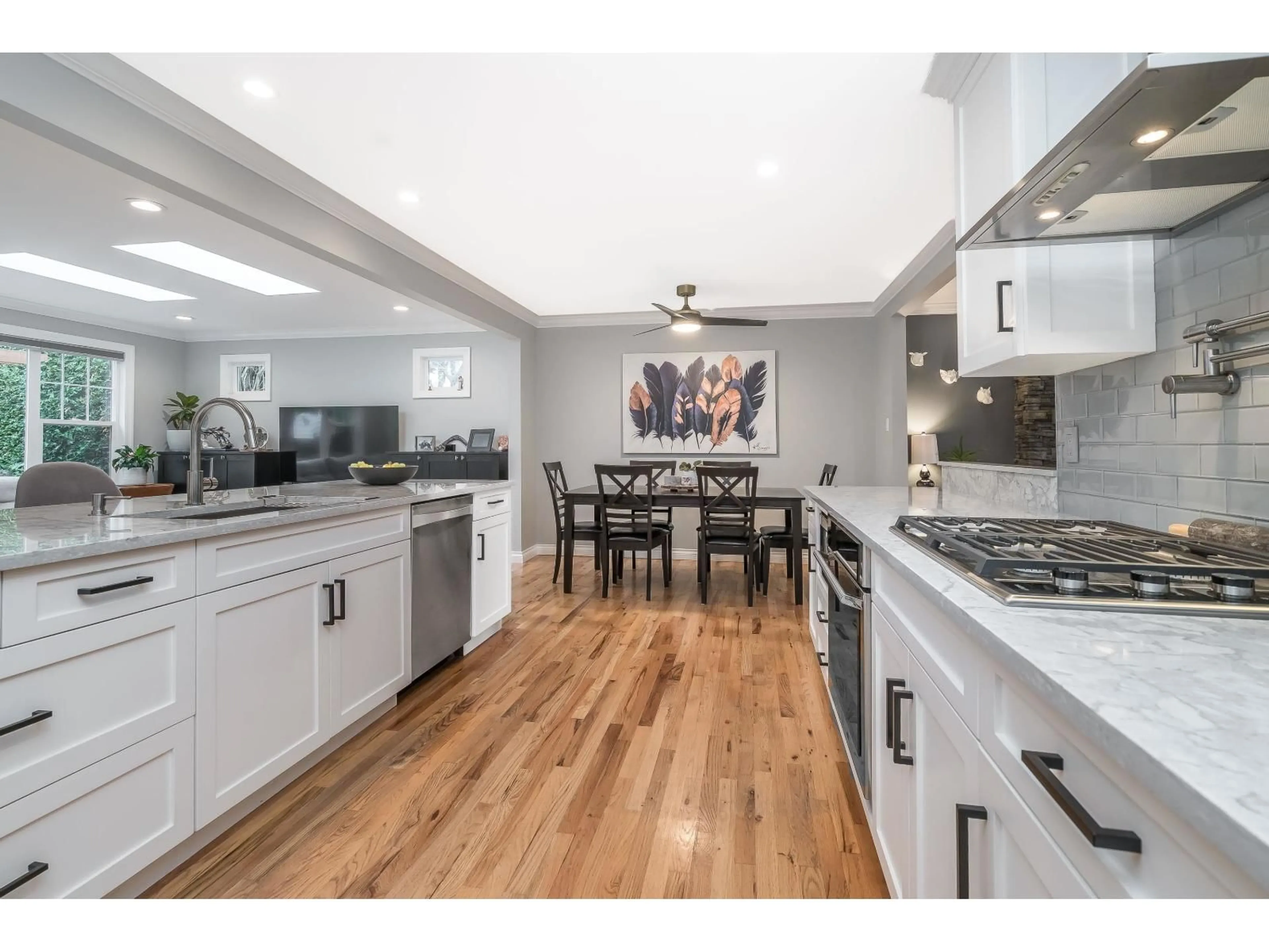 Open concept kitchen, unknown for 15825 PROSPECT CRESCENT, White Rock British Columbia V4B2C3