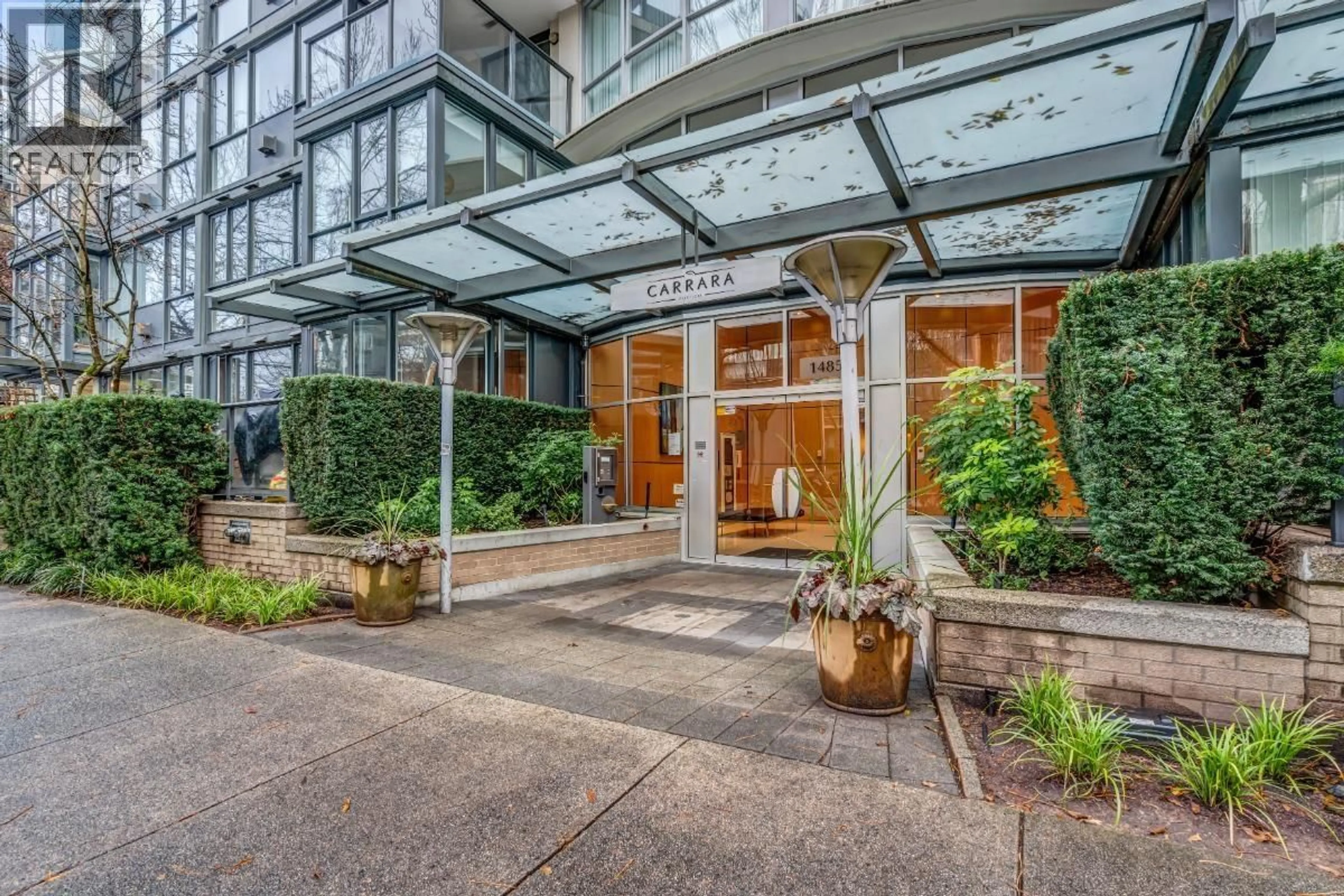 Indoor foyer for 414 - 1485 6TH AVENUE, Vancouver British Columbia V6H4G1