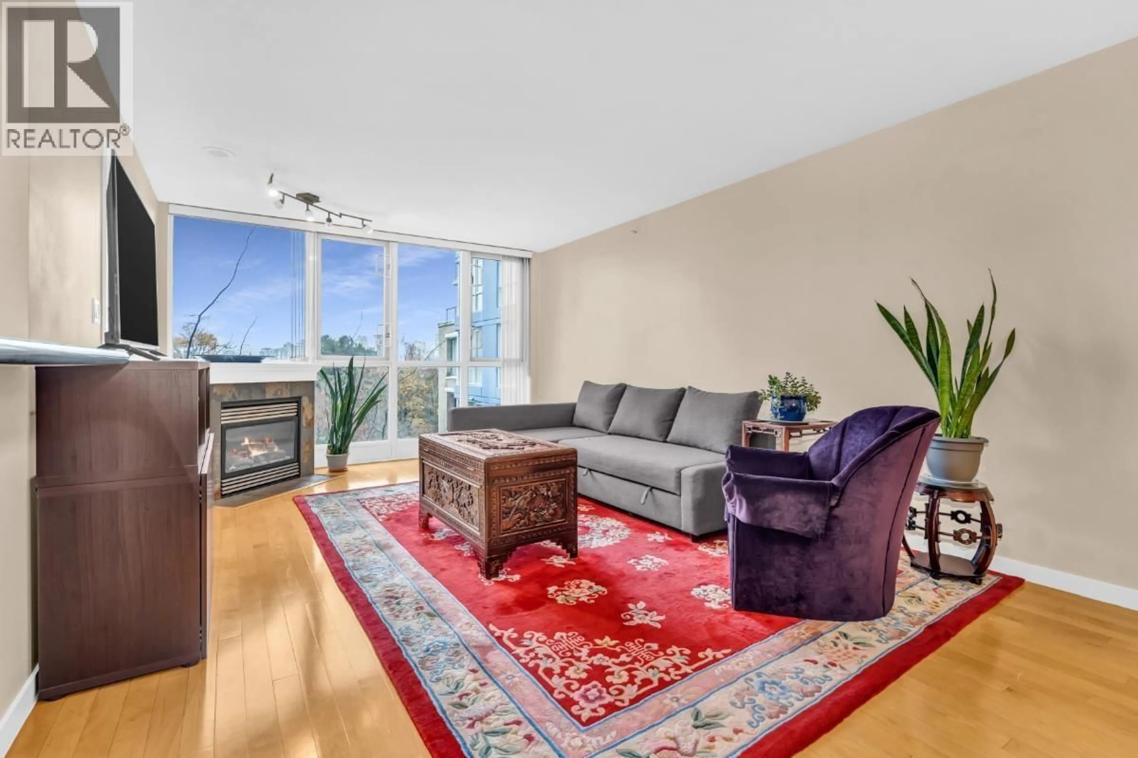 Living room with furniture, carpet floor for 414 - 1485 6TH AVENUE, Vancouver British Columbia V6H4G1