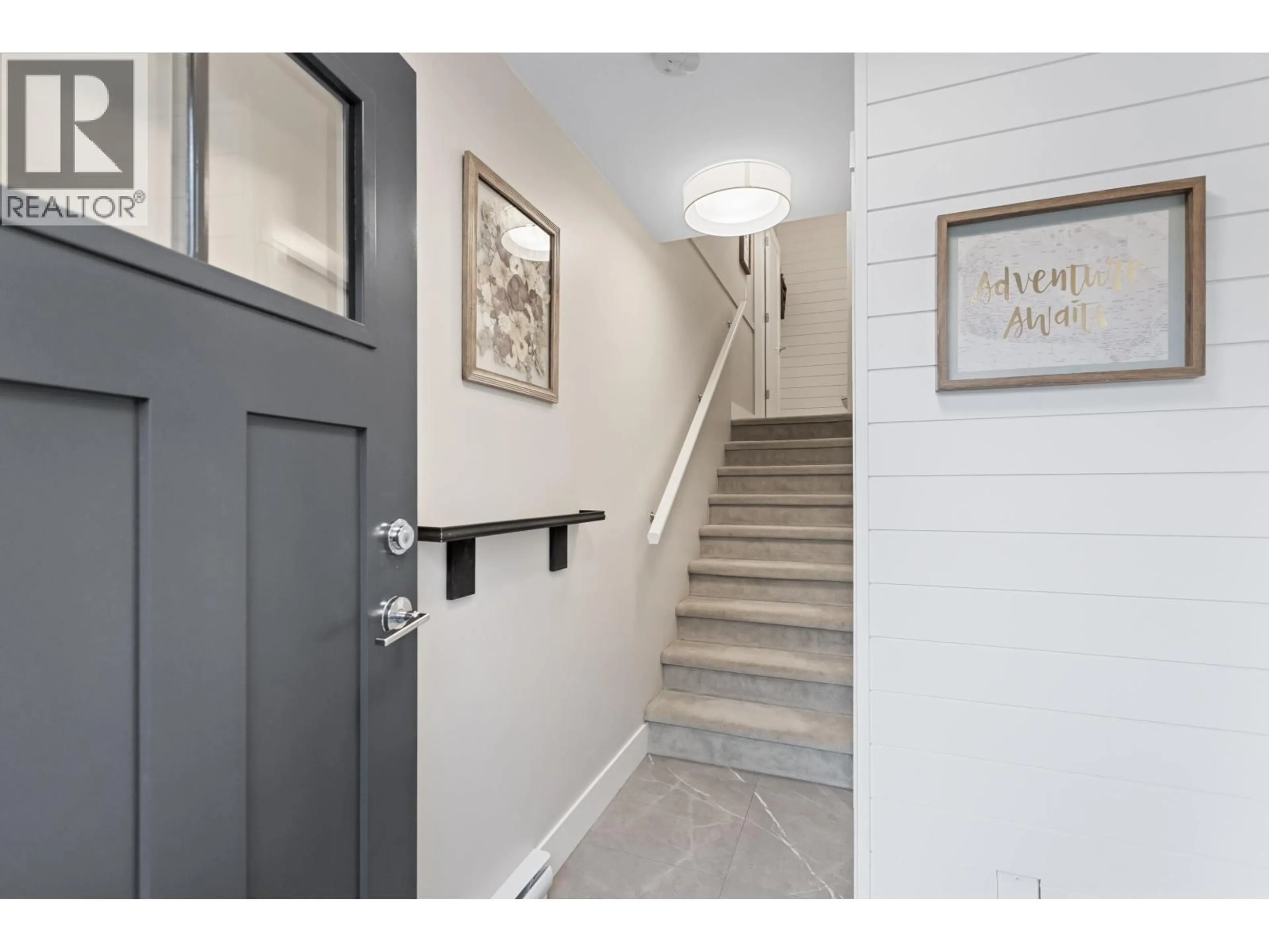 Indoor entryway for 89 - 24076 112 AVENUE, Maple Ridge British Columbia V2W0K2