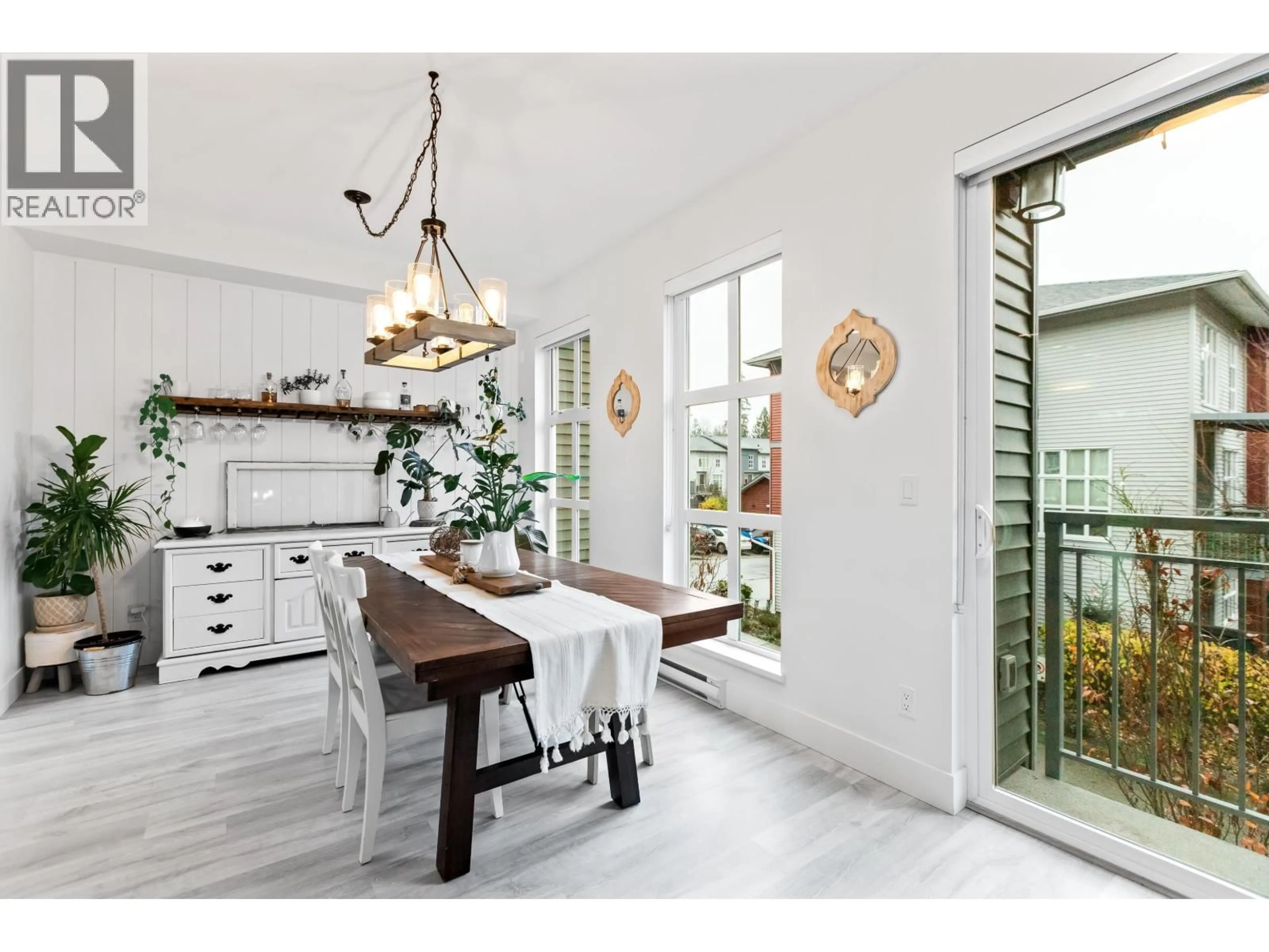 Open concept kitchen, ceramic/tile floor for 89 - 24076 112 AVENUE, Maple Ridge British Columbia V2W0K2