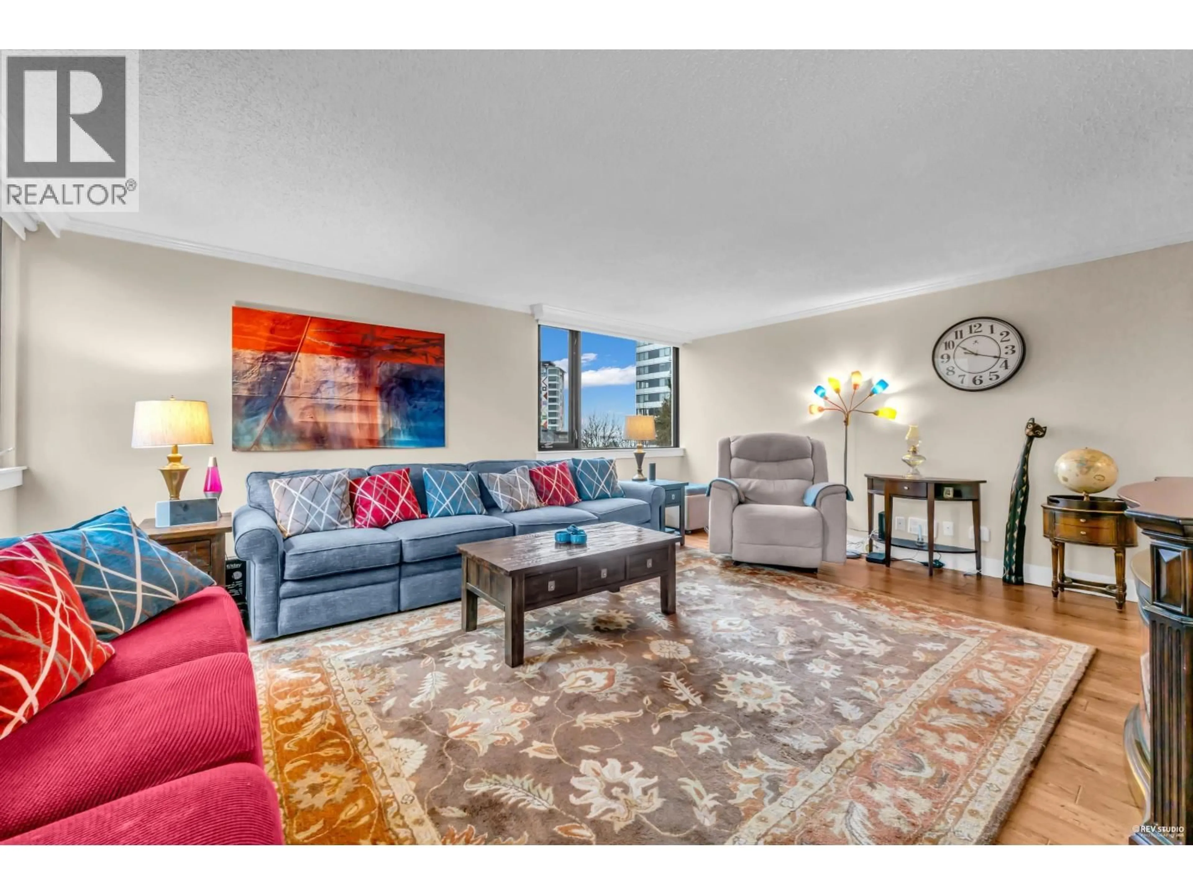 Living room with furniture, unknown for 501 - 1725 PENDRELL STREET, Vancouver British Columbia V6G2X7