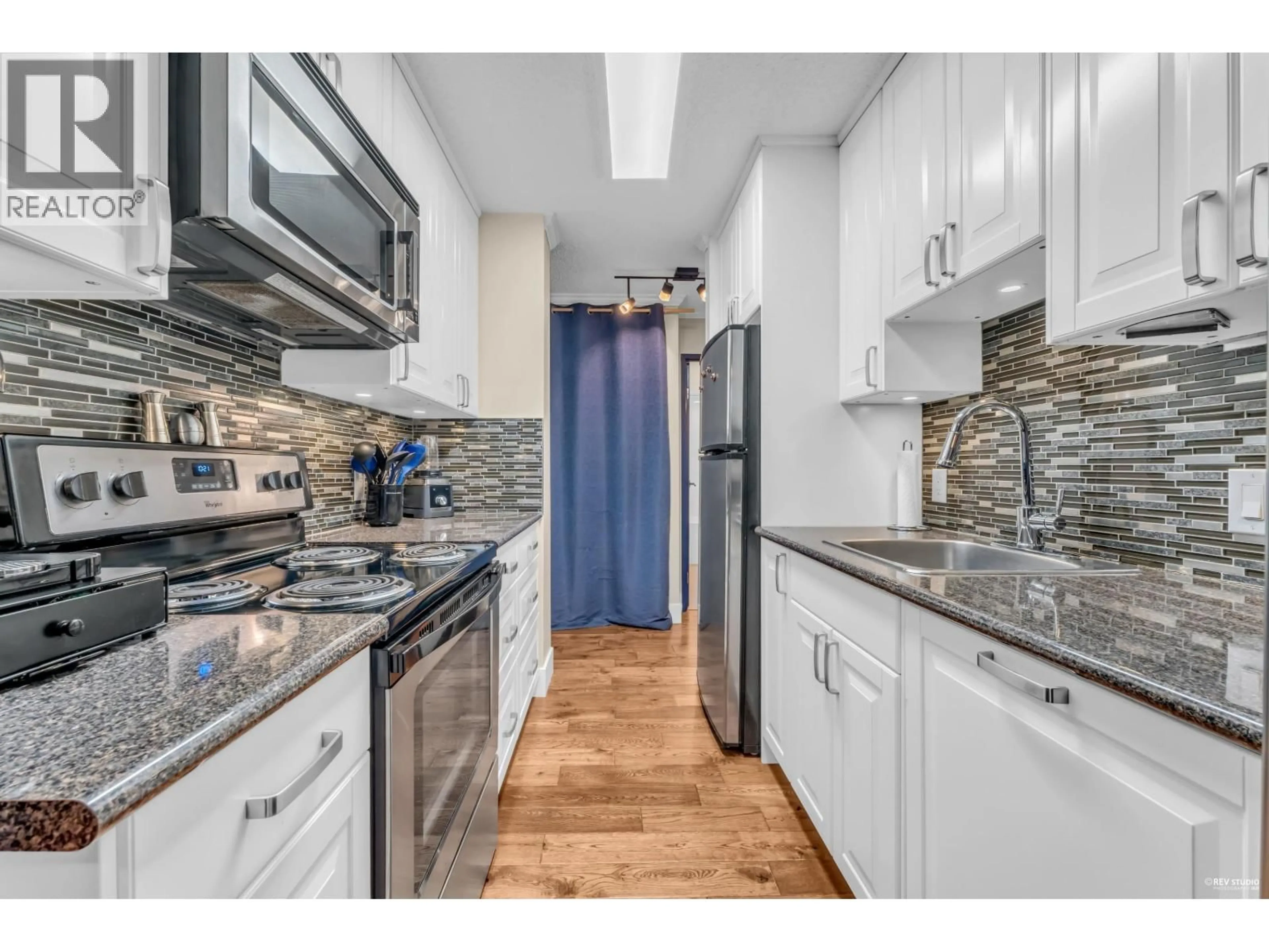 Standard kitchen, unknown for 501 - 1725 PENDRELL STREET, Vancouver British Columbia V6G2X7