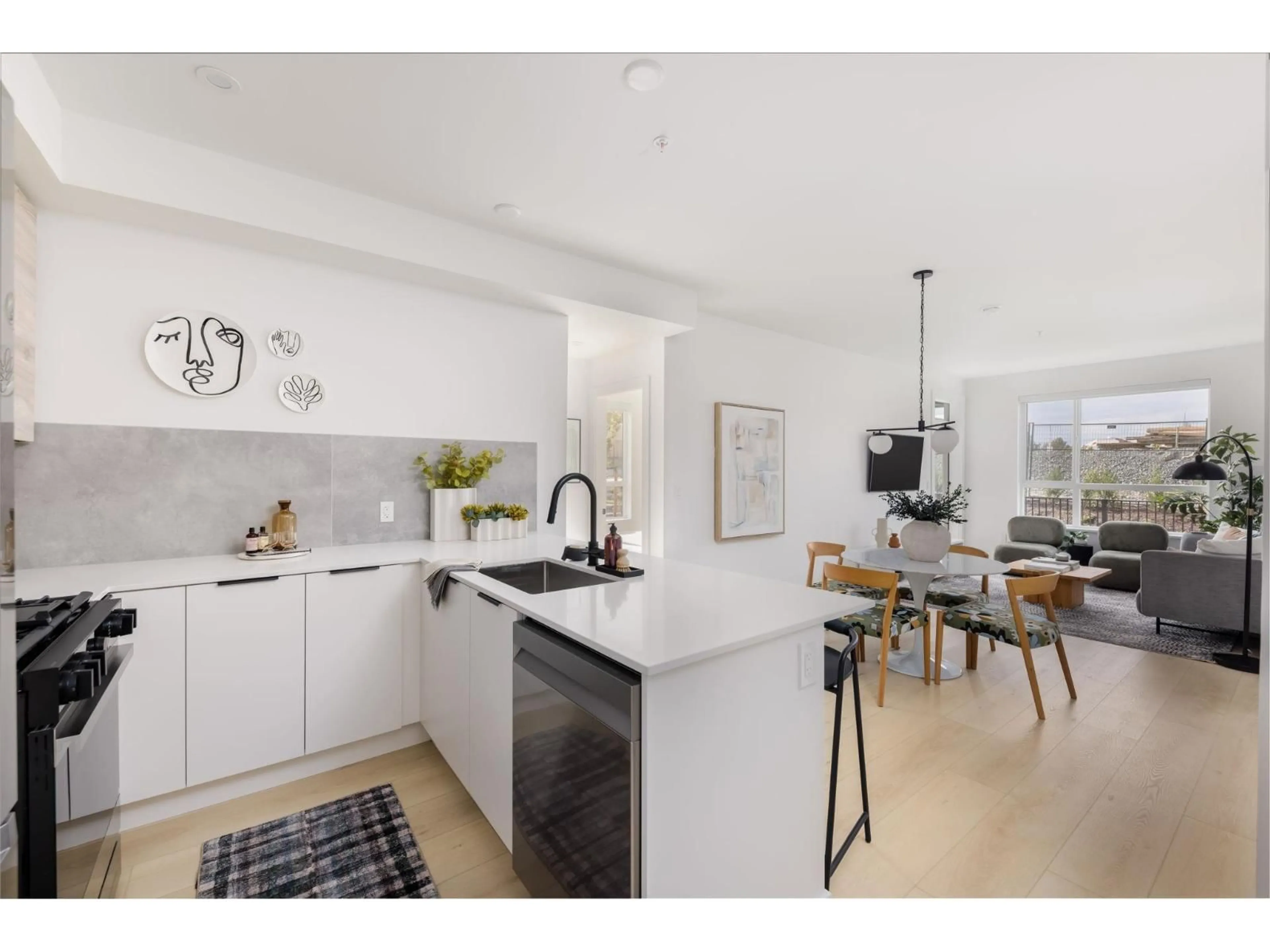 Open concept kitchen, unknown for 101 - 30494 CARDINAL AVENUE, Abbotsford British Columbia V2T0A5