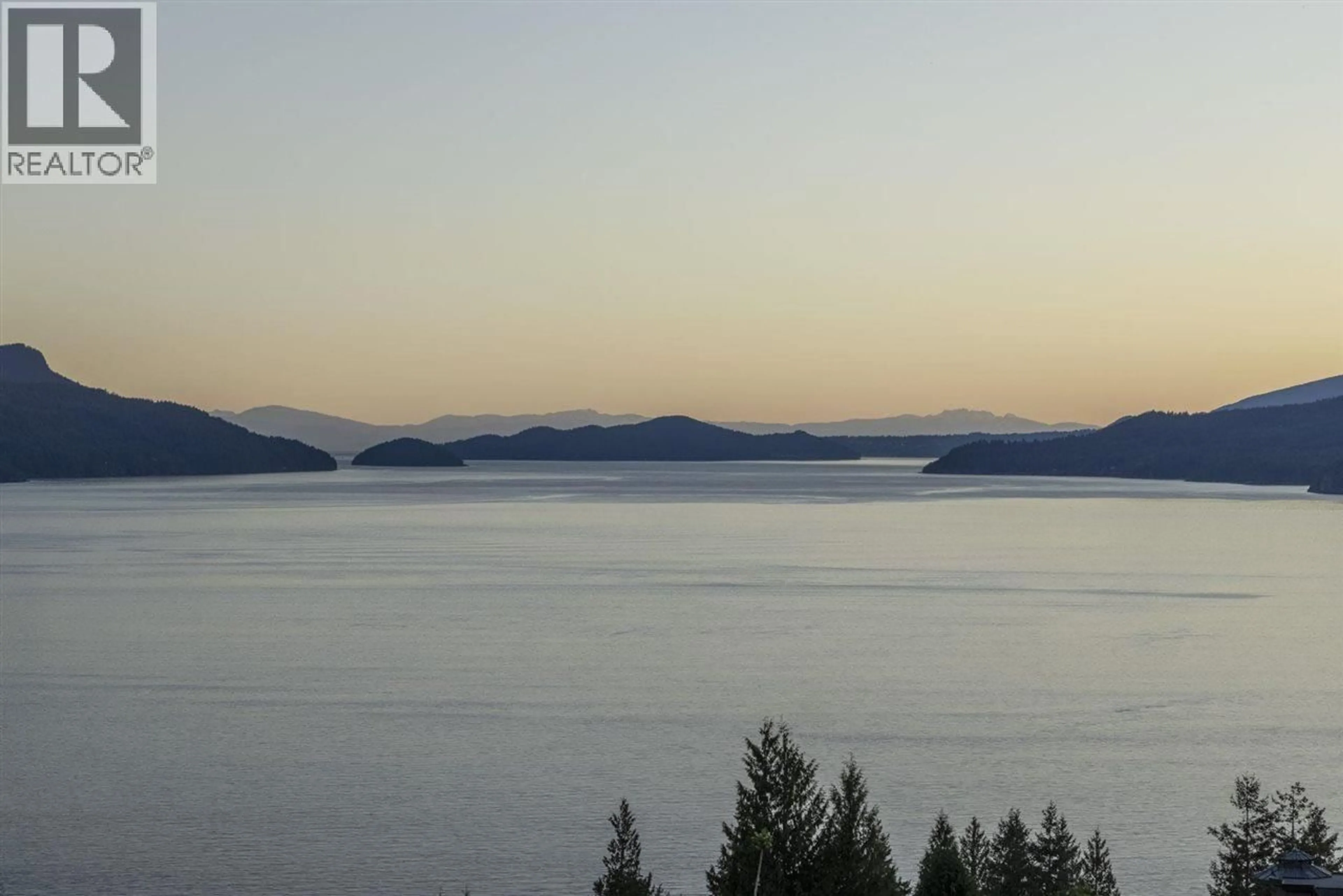 Blurry image for 350 KELVIN GROVE WAY, Lions Bay British Columbia V0N2E0