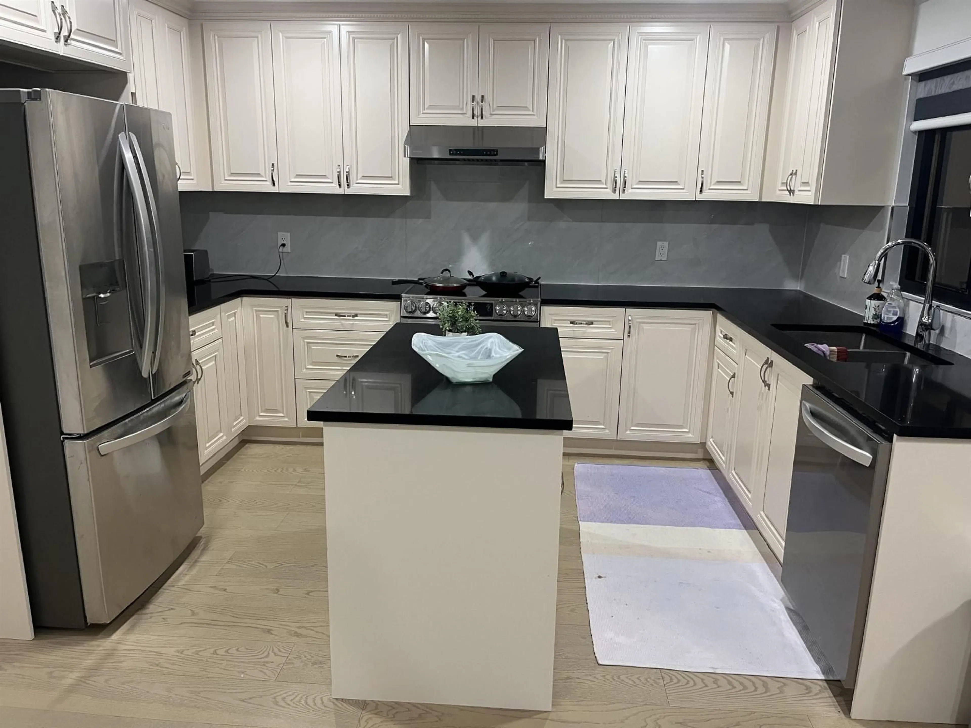 Unknown for 7622 147A STREET, Surrey British Columbia V3S8Z3