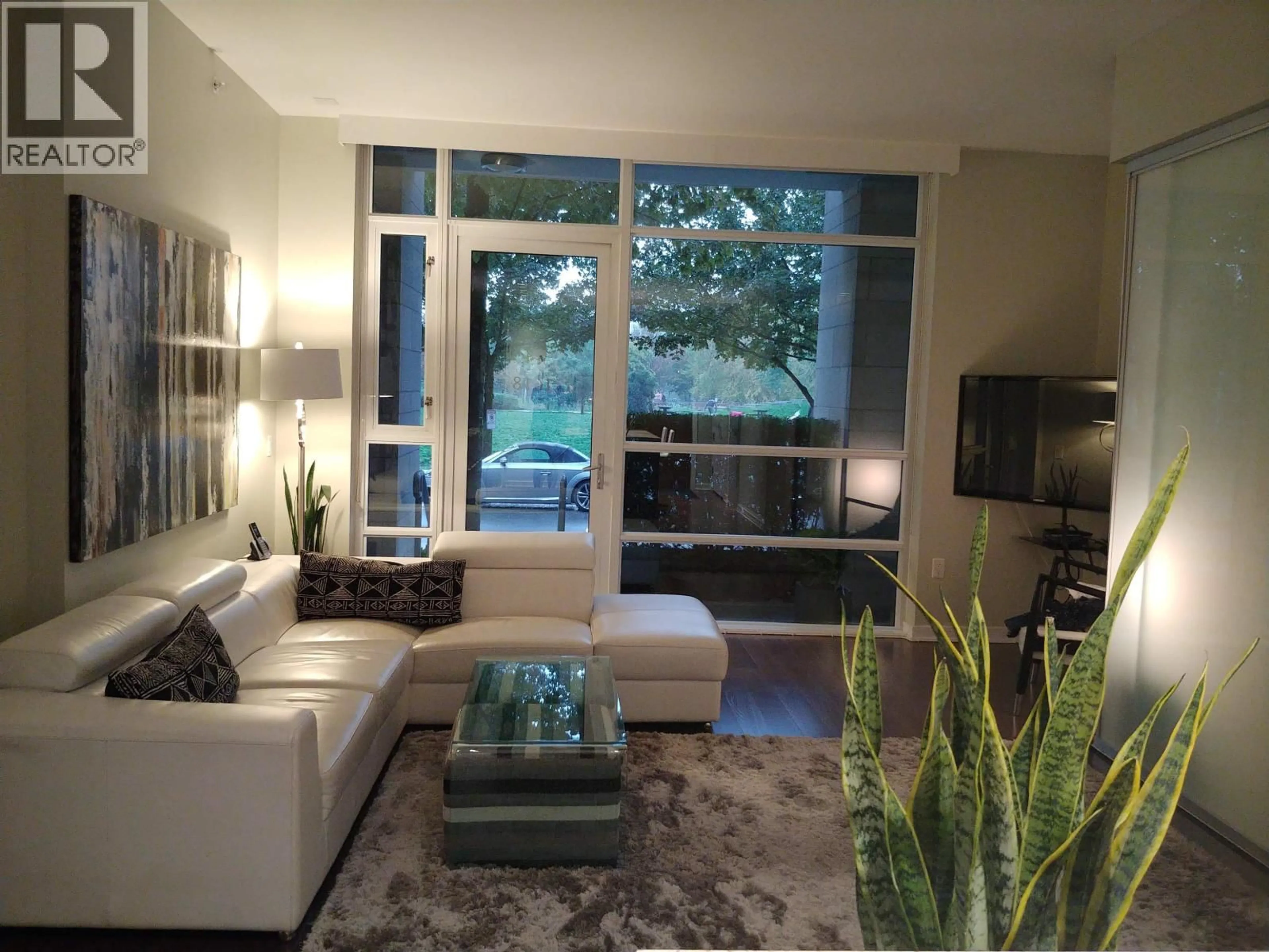 Living room with furniture, unknown for 1618 COLUMBIA STREET, Vancouver British Columbia V5Y0B6