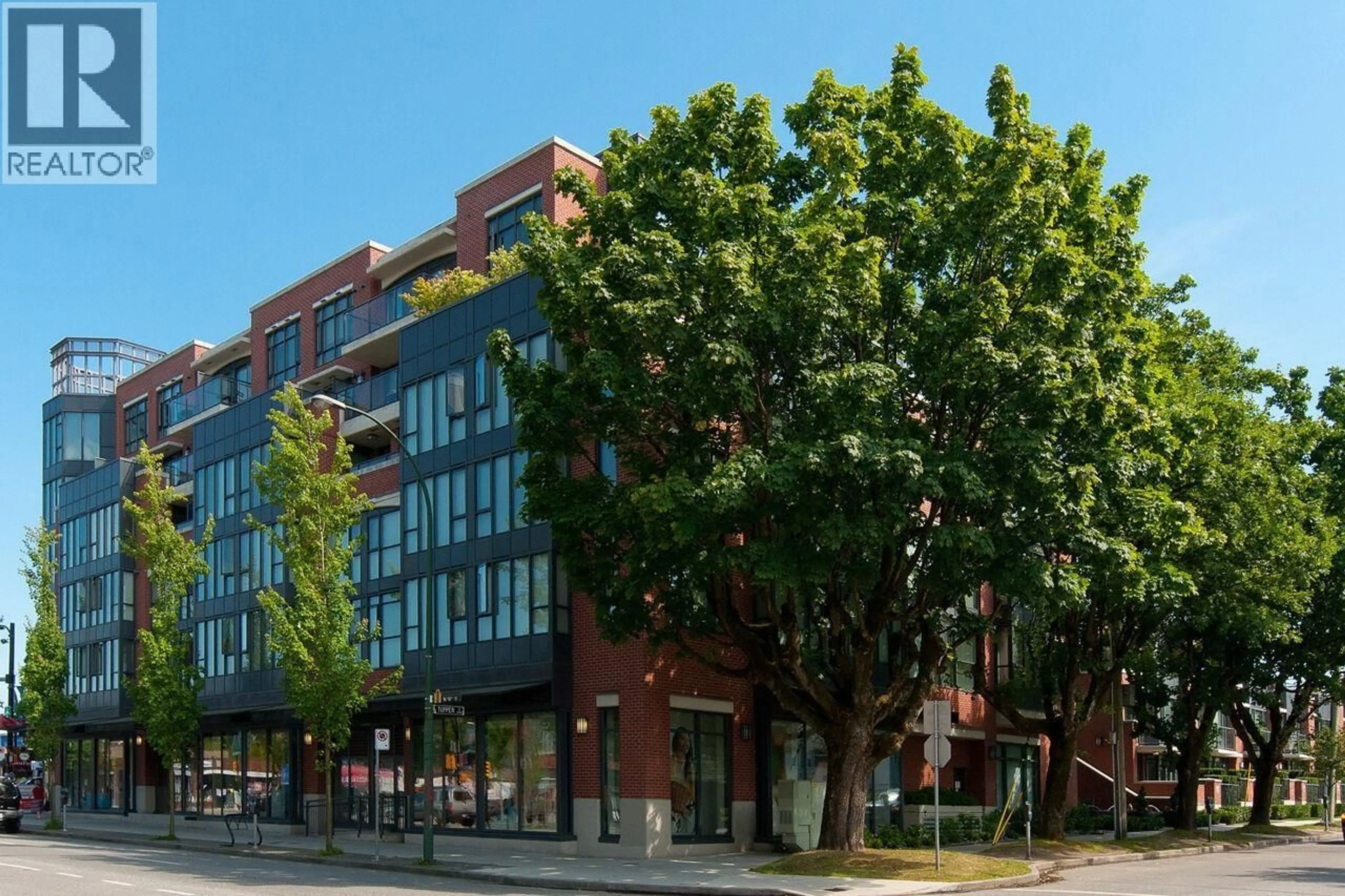 Patio, building for 206 - 3228 TUPPER STREET, Vancouver British Columbia V5Z4S7