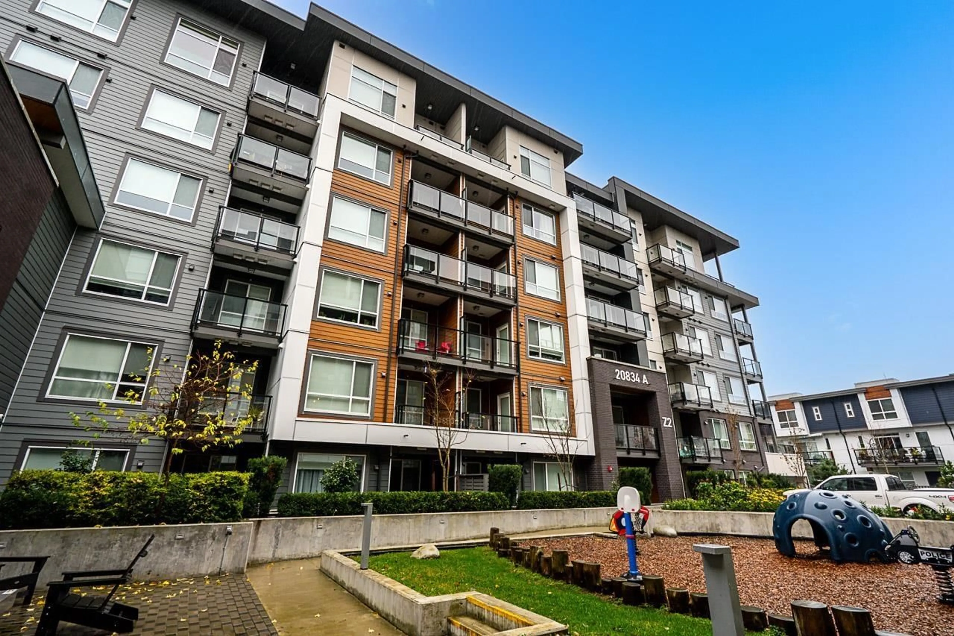 Unknown for A615 - 20834 80 AVENUE, Langley British Columbia V2Y3M4