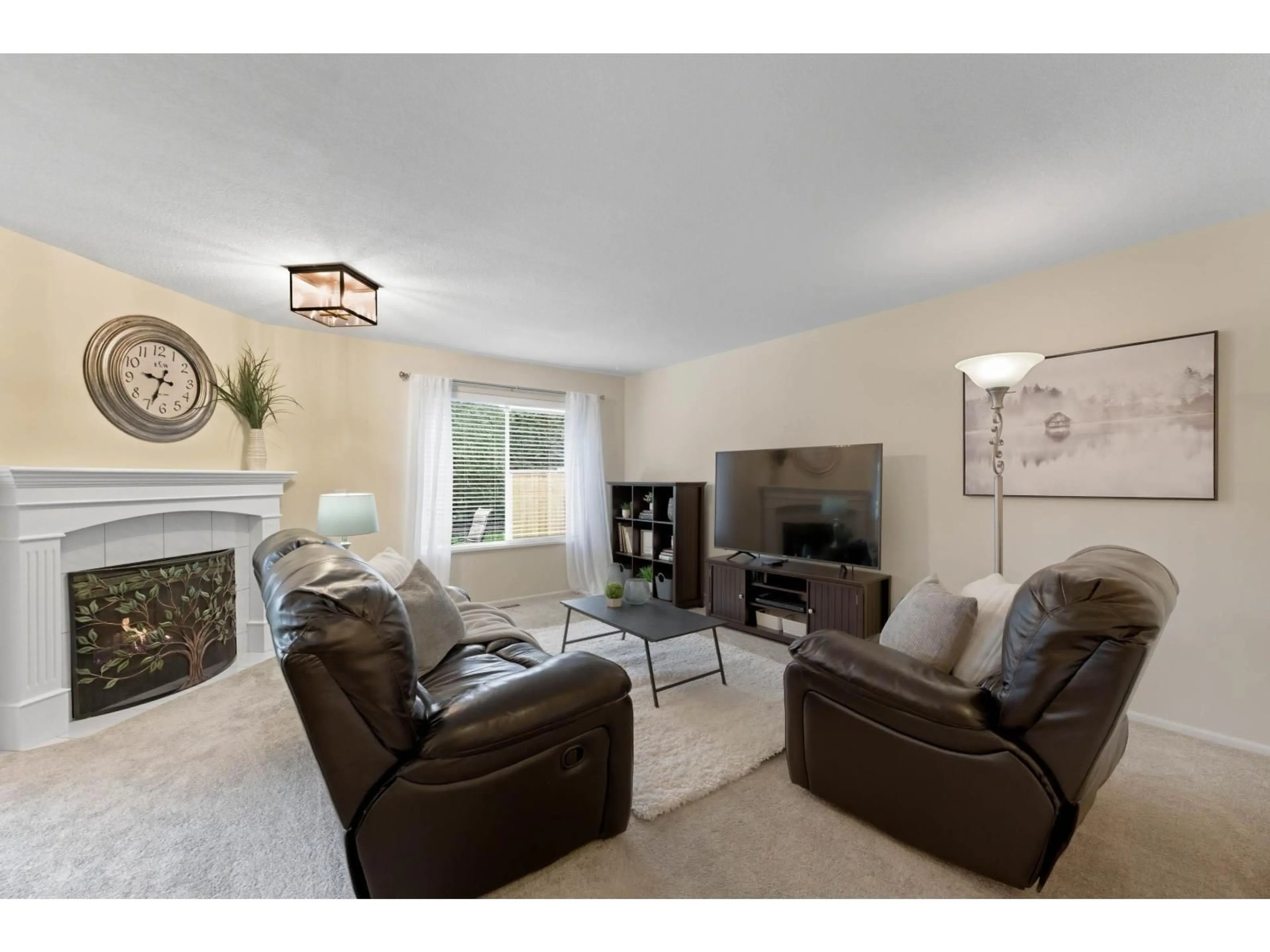 Living room with furniture, unknown for 55 - 21928 48 AVENUE, Langley British Columbia V3A8H1