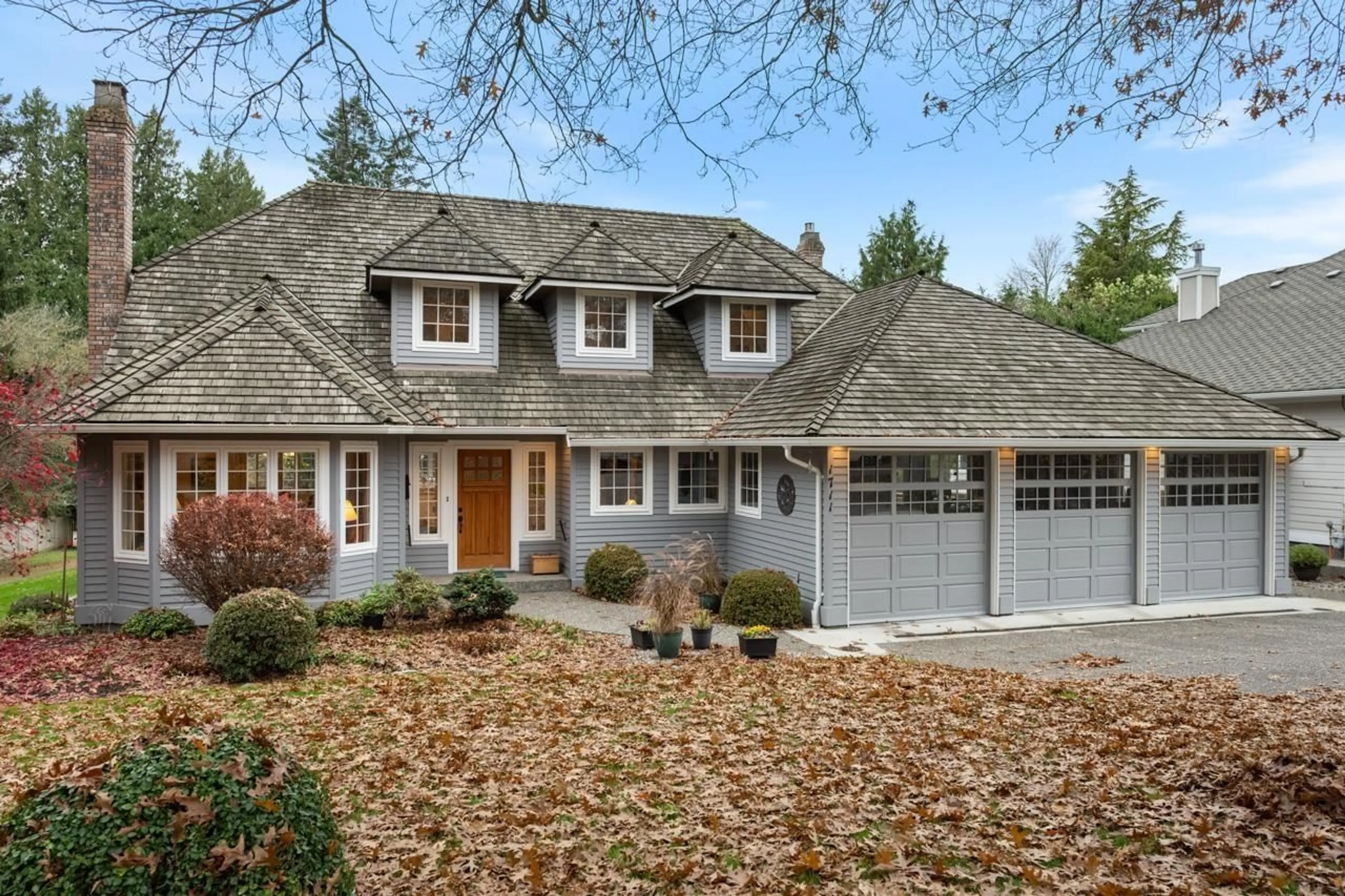 Home with vinyl exterior material, street for 1711 126 STREET, Surrey British Columbia V4A9N6