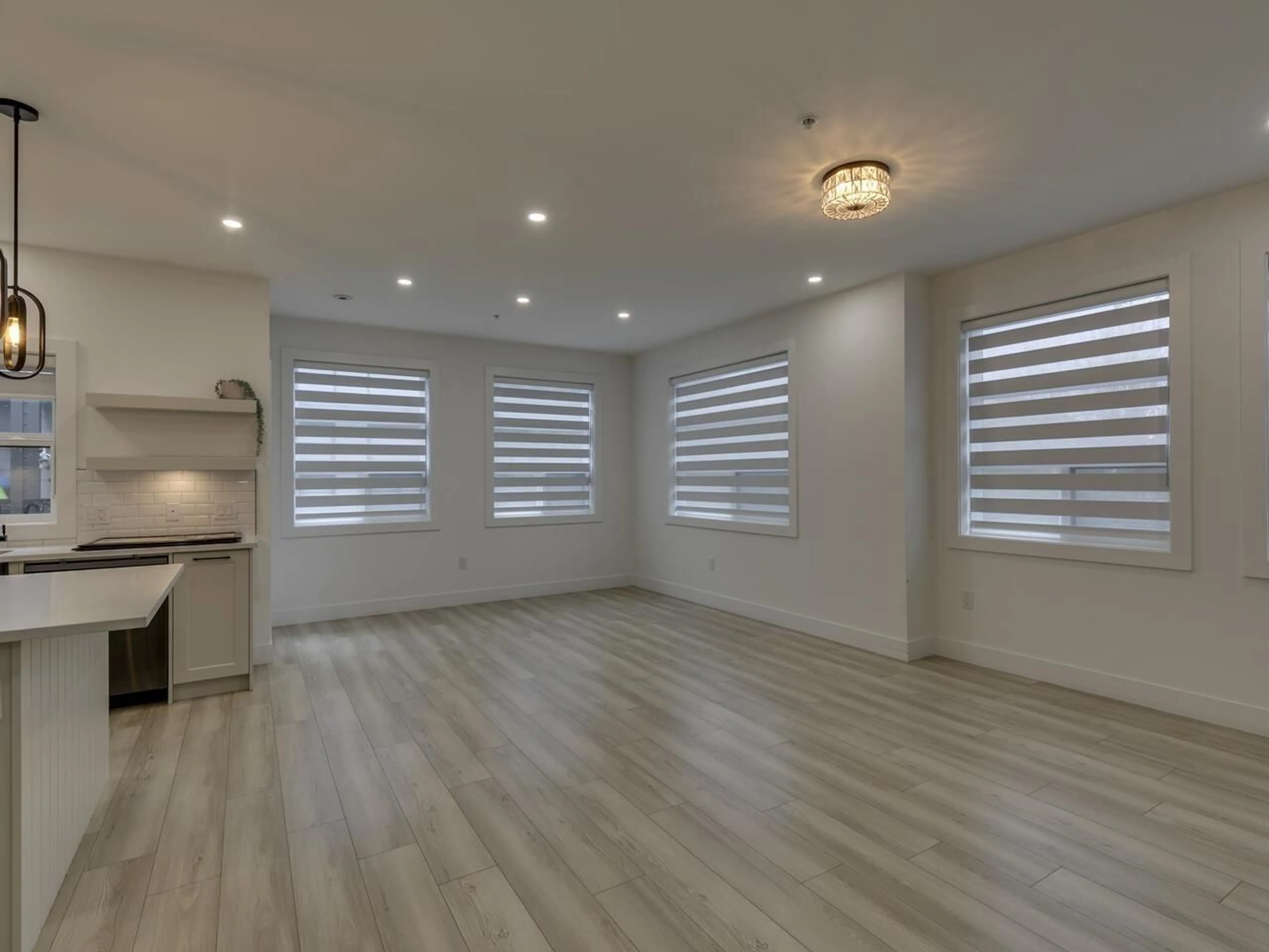 A pic of a room for 27 - 32970 TUNBRIDGE AVENUE, Mission British Columbia V2V0K9