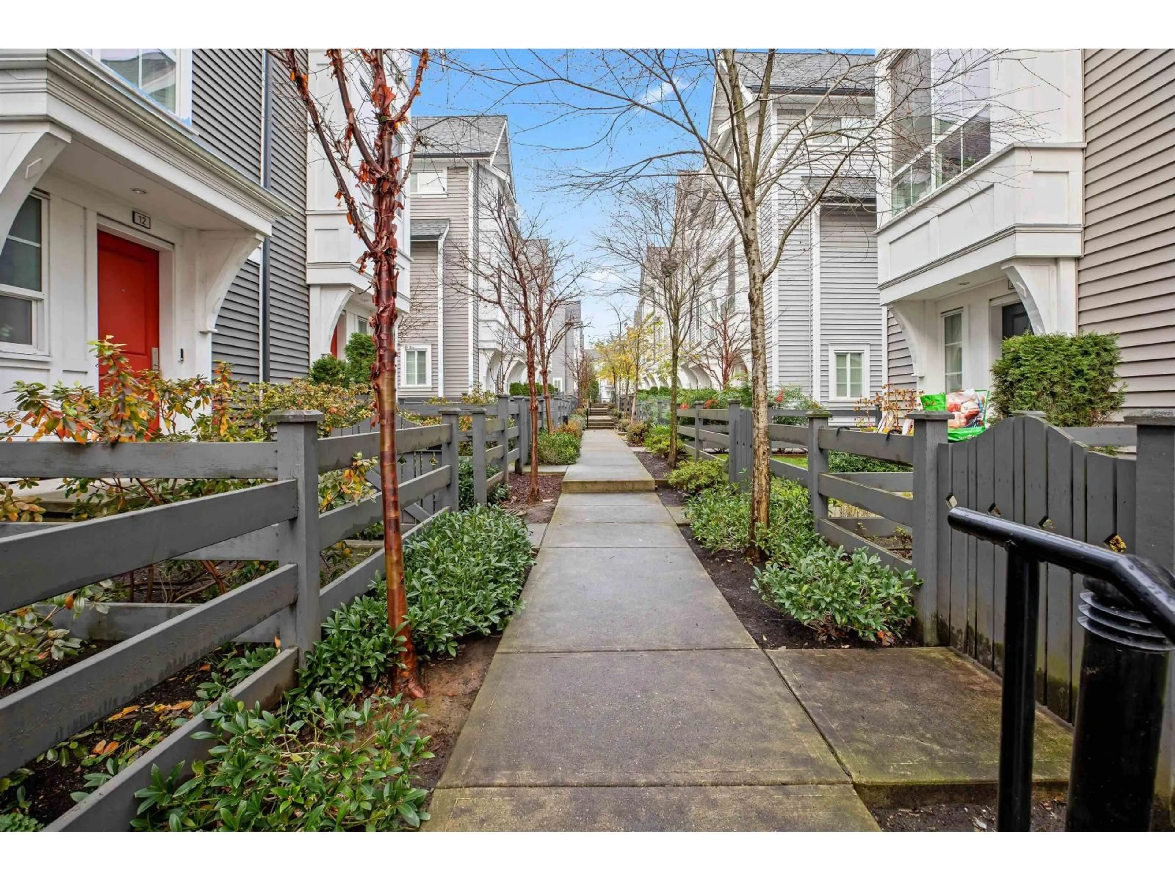 Patio, street for 11 - 2838 LIVINGSTONE AVENUE, Abbotsford British Columbia V2T0J1