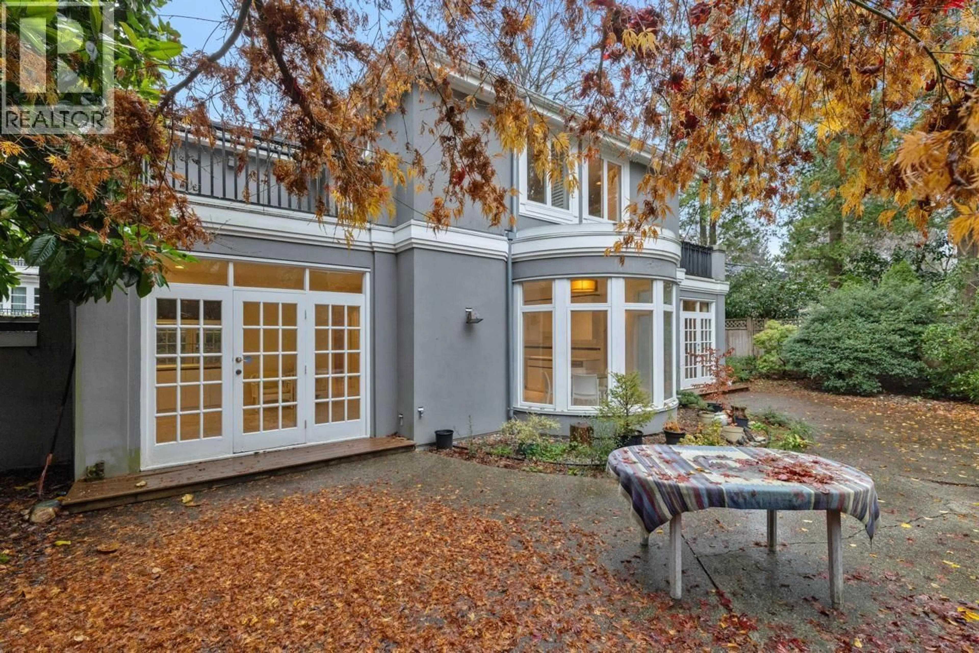 Patio, street for 3445 OSLER STREET, Vancouver British Columbia V6H2W4