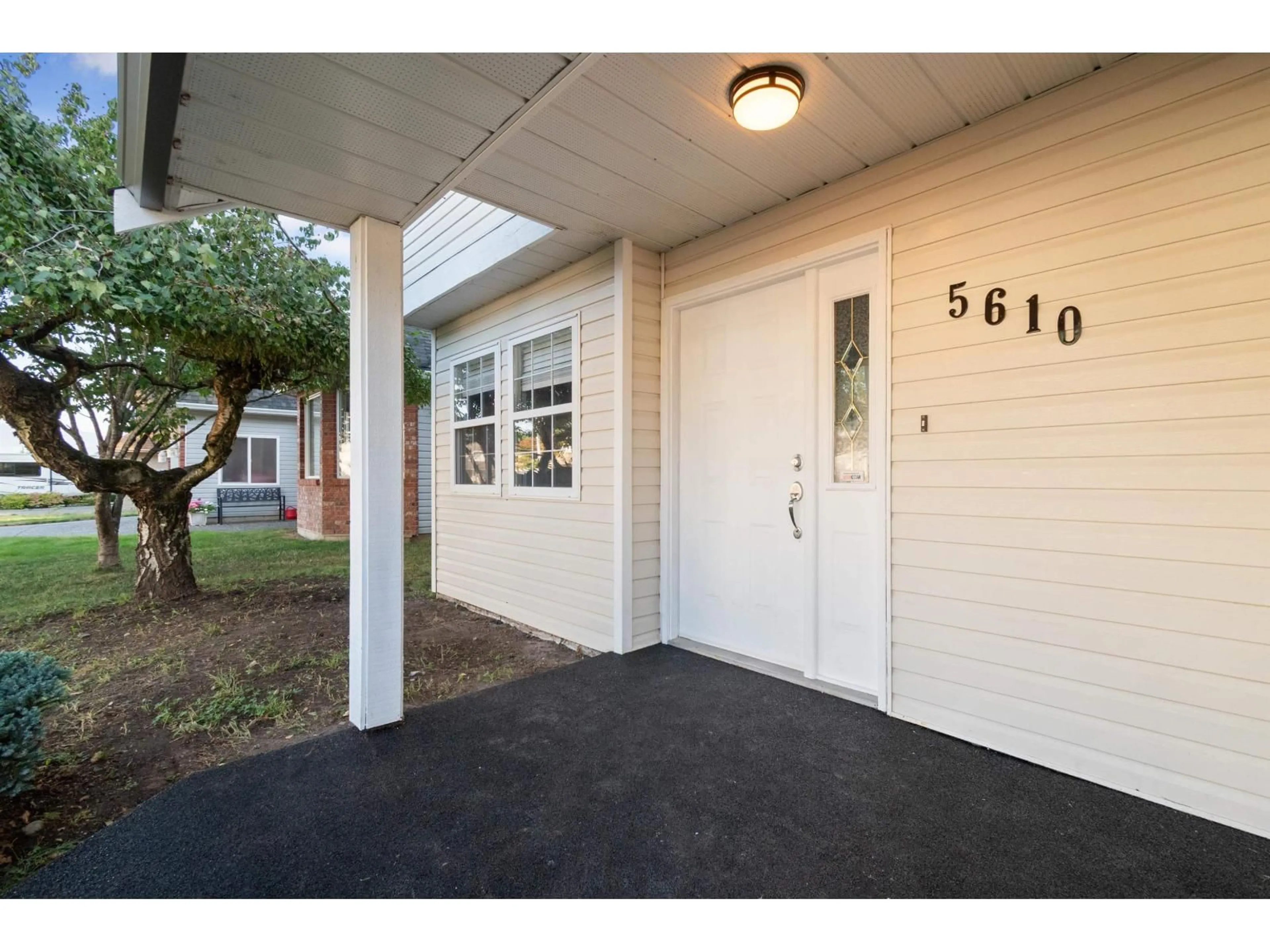 Unknown for 5610 JANIS STREET, Chilliwack British Columbia V2R3K3