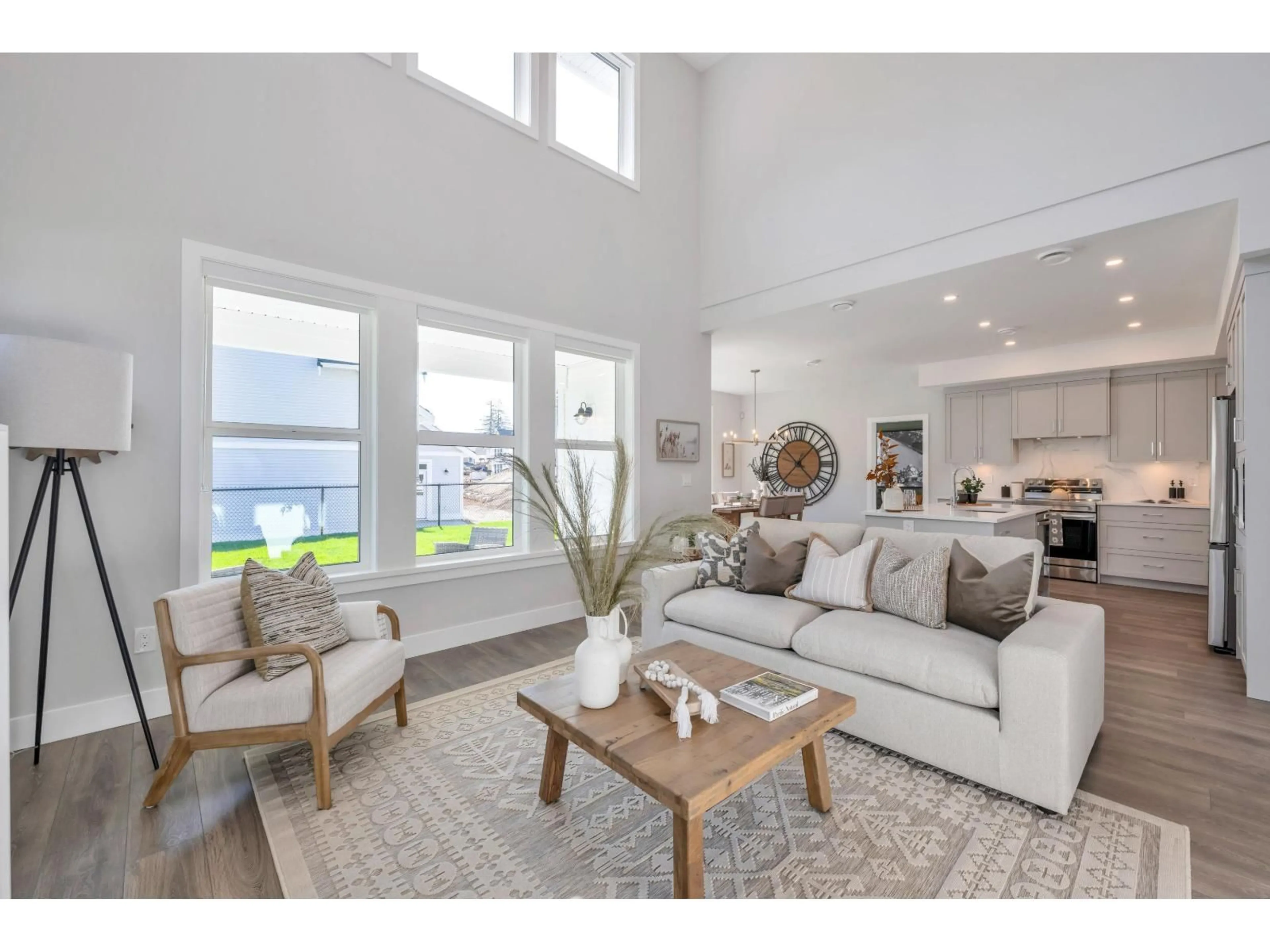 Living room with furniture, unknown for 1981 SPARROW HAWK PLACE, Agassiz British Columbia V0M1A1