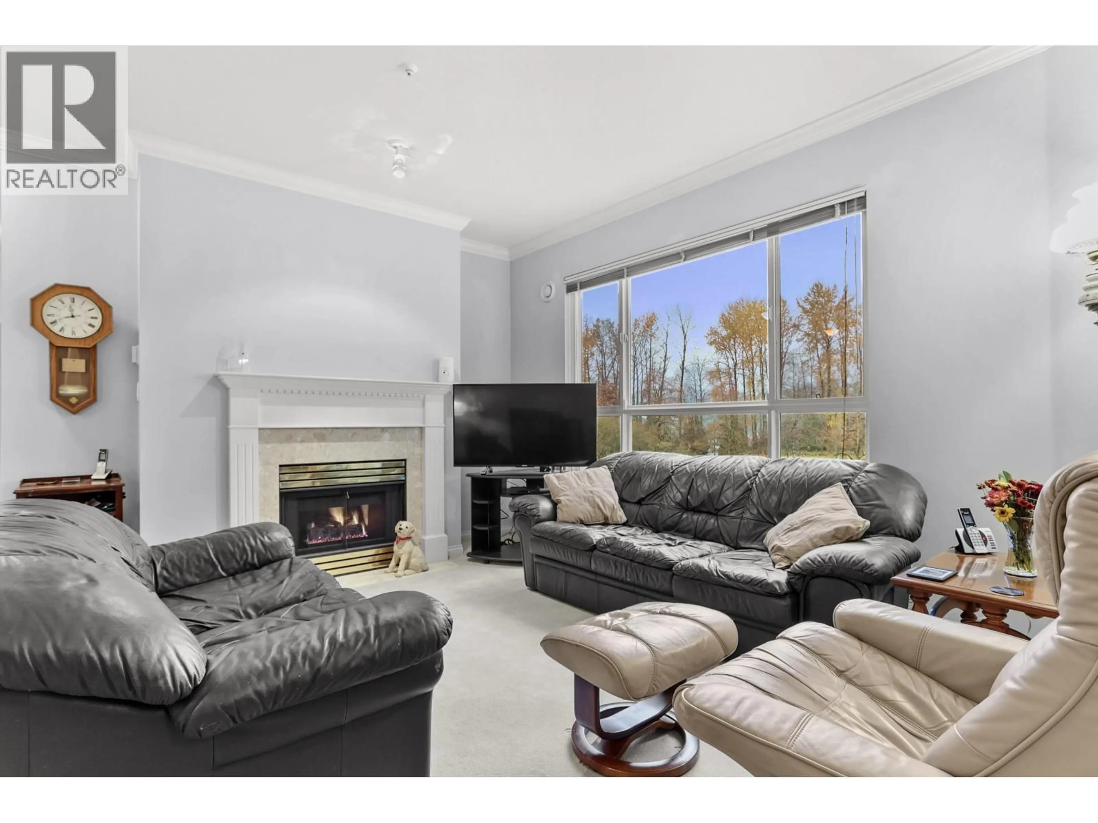 Living room with furniture, unknown for 343 - 3098 GUILDFORD WAY, Coquitlam British Columbia V3B7W8