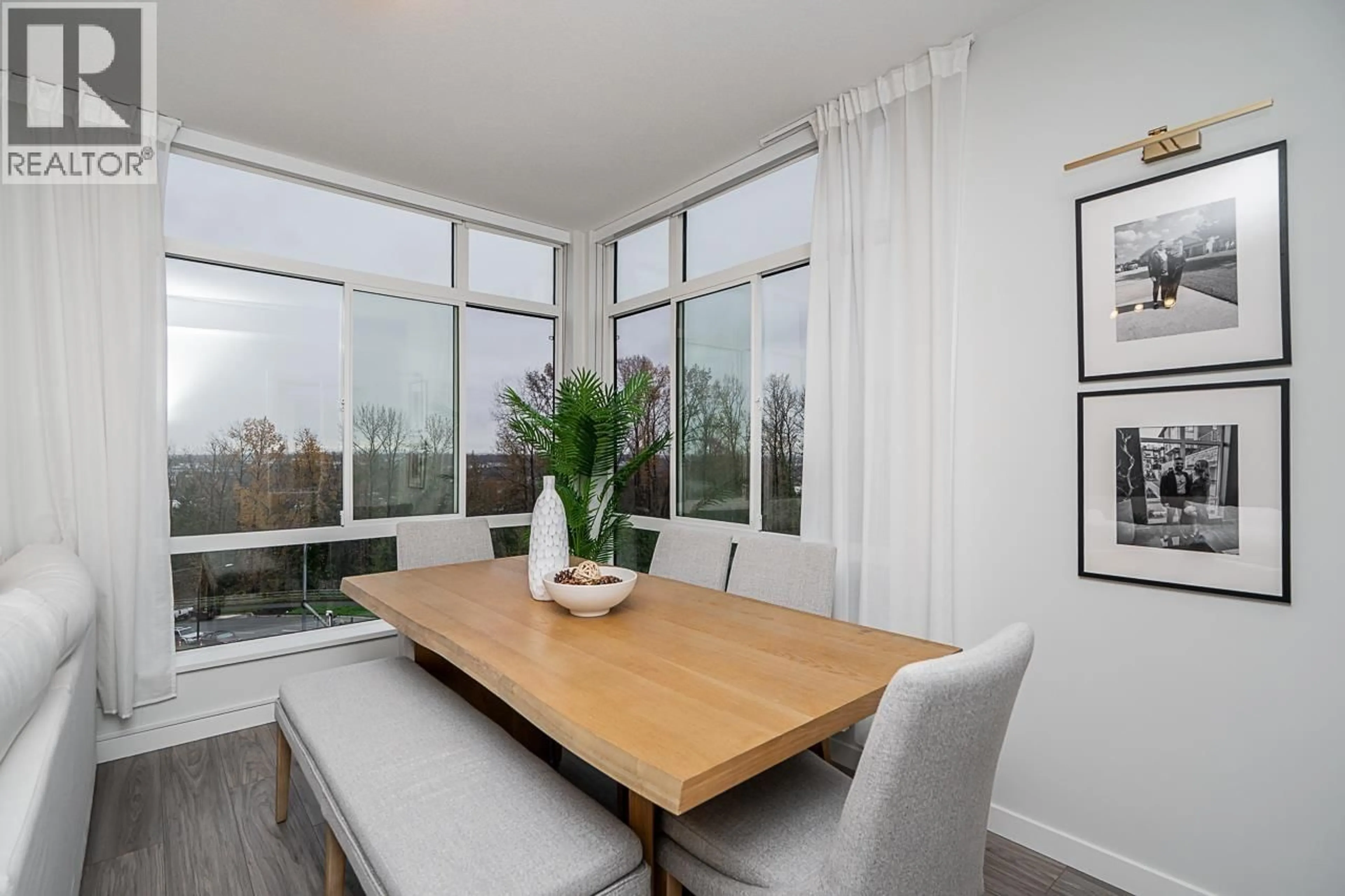 Dining room, unknown for 401 - 6438 BYRNEPARK DRIVE, Burnaby British Columbia V3N0J2