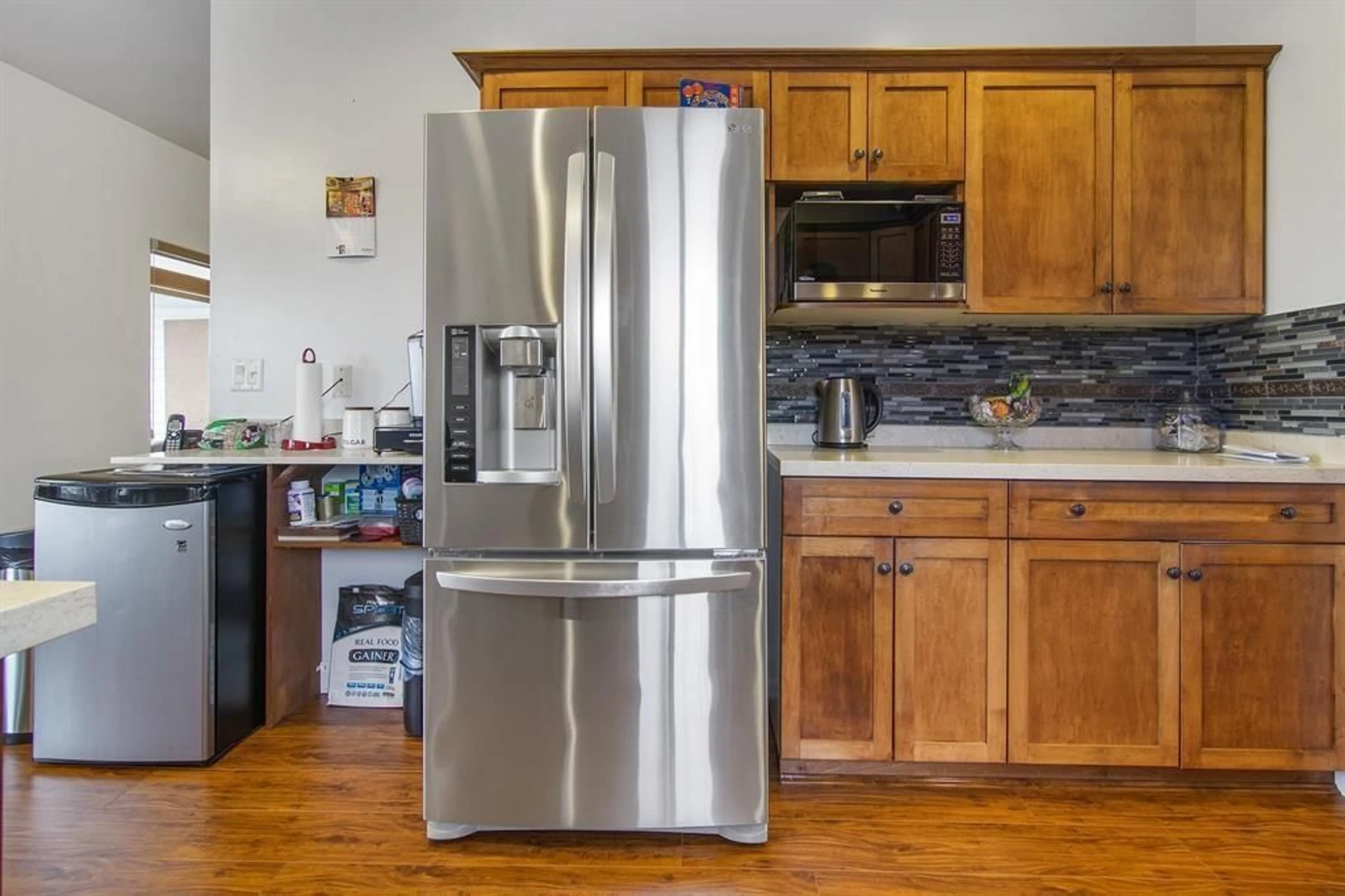 Standard kitchen, unknown for 8025 D'HERBOMEZ DRIVE, Mission British Columbia V2V7B7