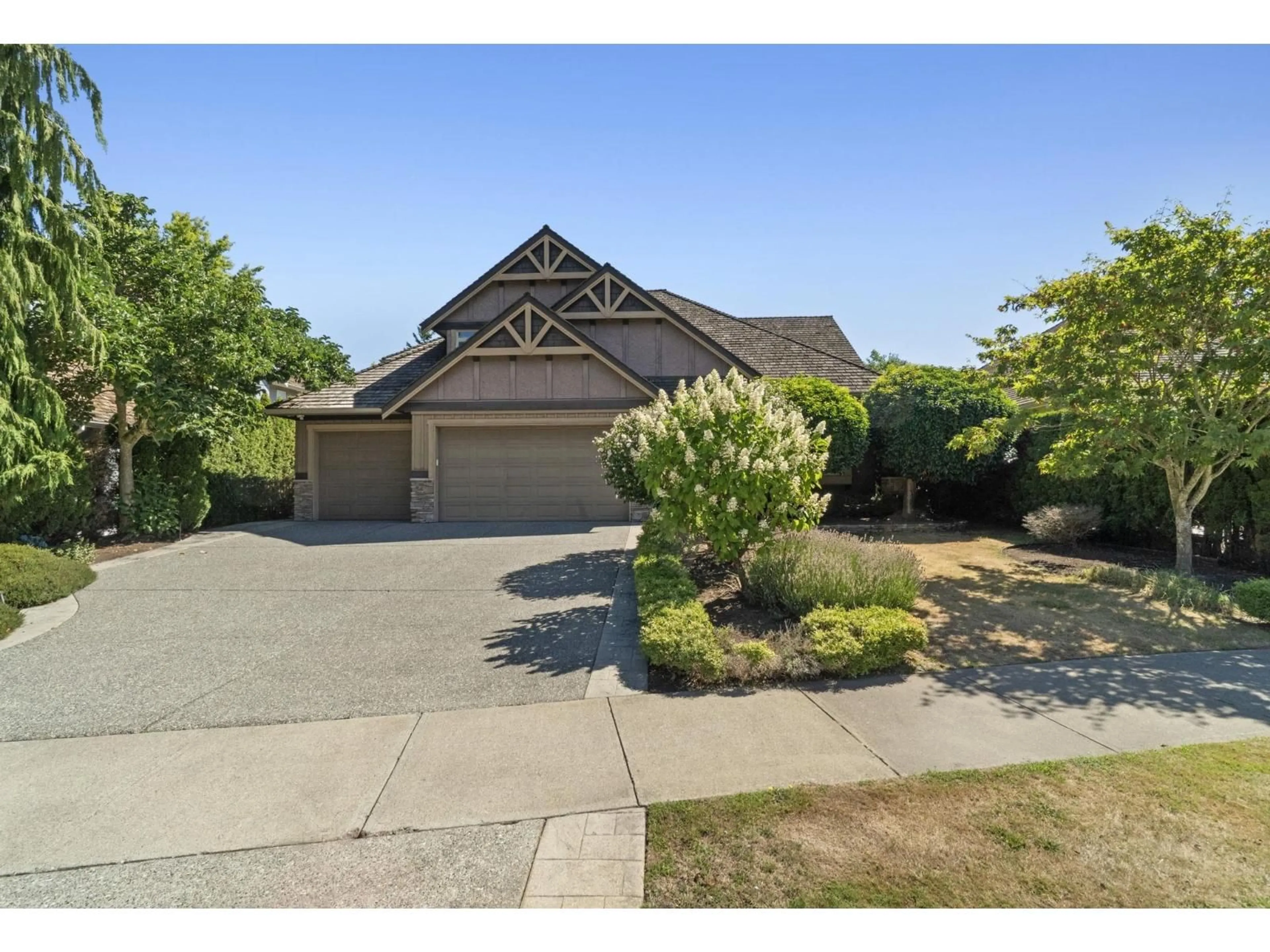 A pic from outside/outdoor area/front of a property/back of a property/a pic from drone, street for 3918 156B STREET, Surrey British Columbia V3Z0K8