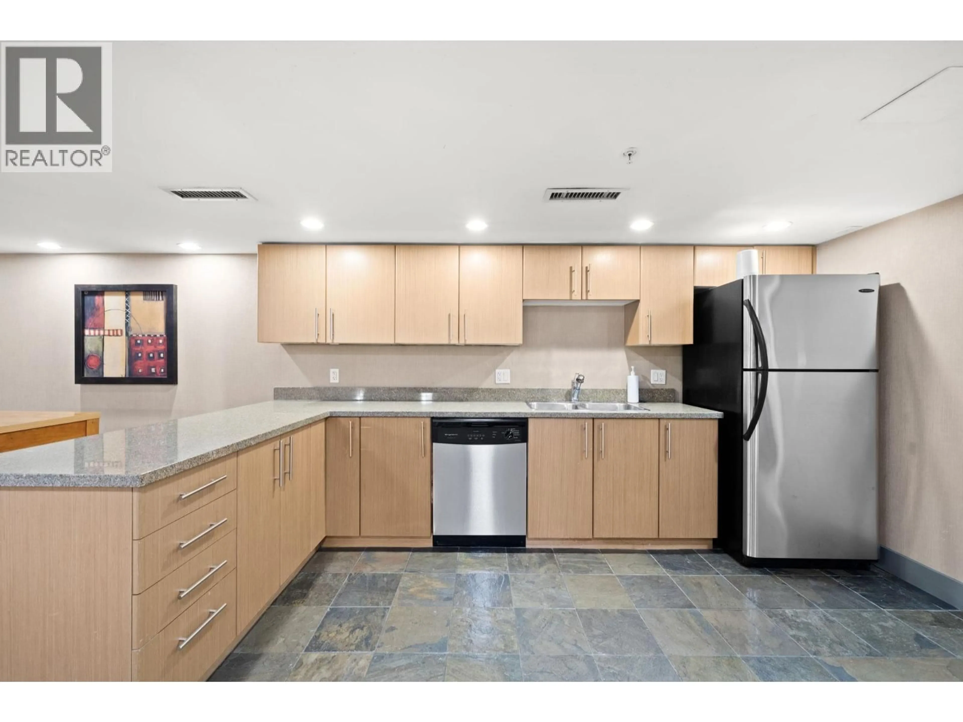 Standard kitchen, ceramic/tile floor for 2903 - 2088 MADISON AVENUE, Burnaby British Columbia V5C6T5