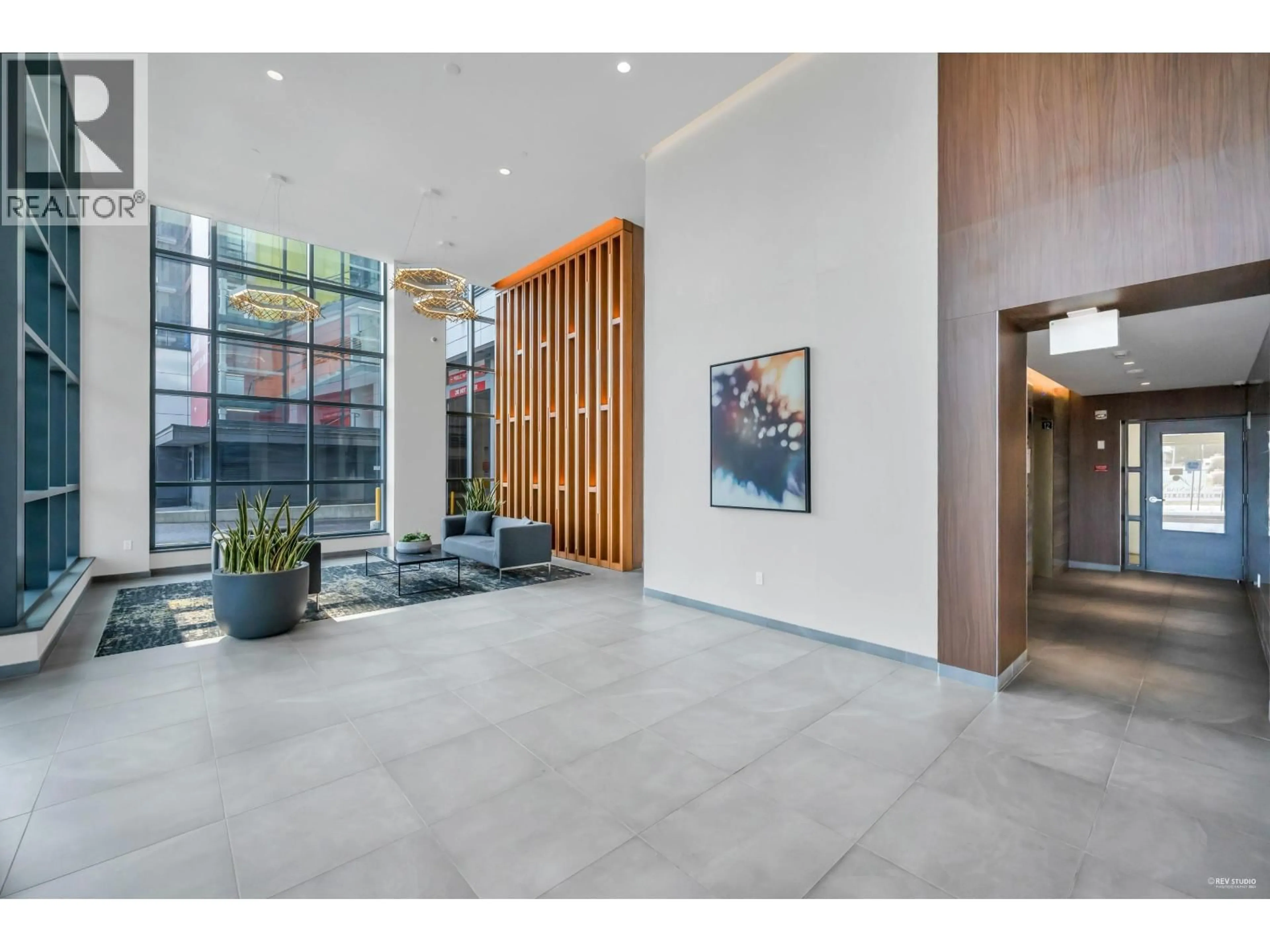 Indoor foyer for 612 - 8160 MCMYN WAY, Richmond British Columbia V6X0V2