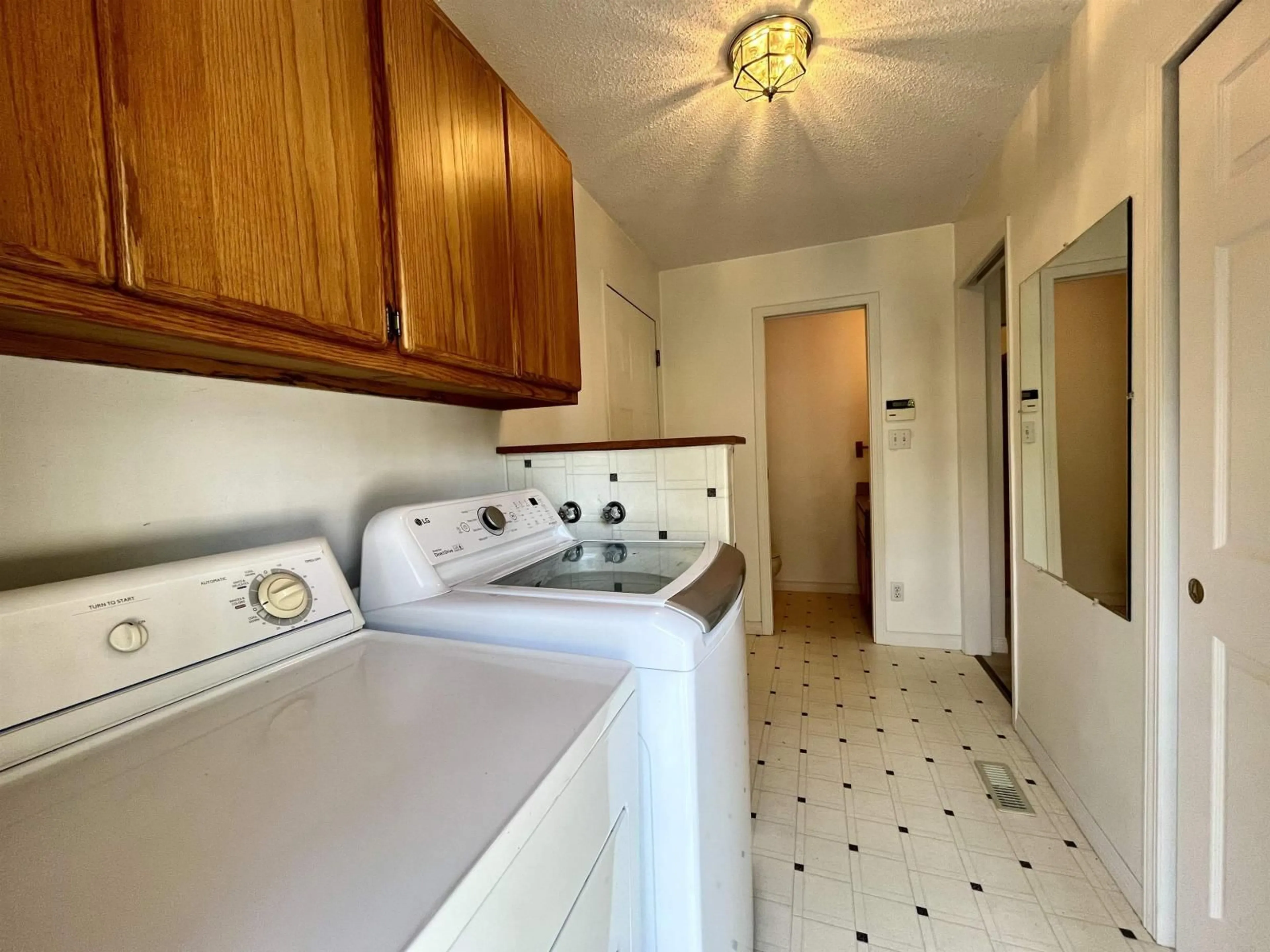 Laundry room for 6080 ROSS ROAD, Chilliwack British Columbia V2R4S6