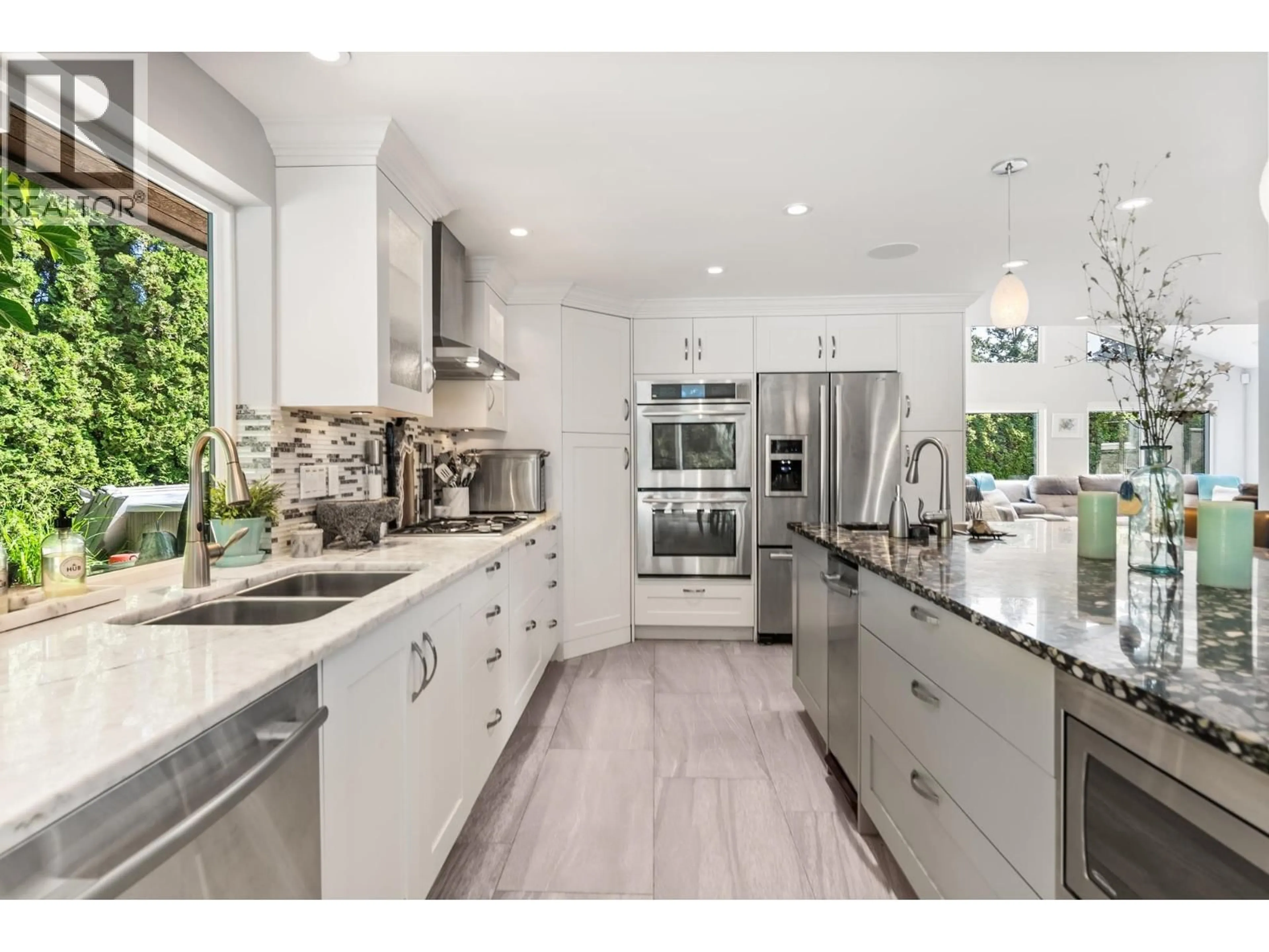 Contemporary kitchen, ceramic/tile floor for 1110 PACIFIC DRIVE, Delta British Columbia V4M2K5