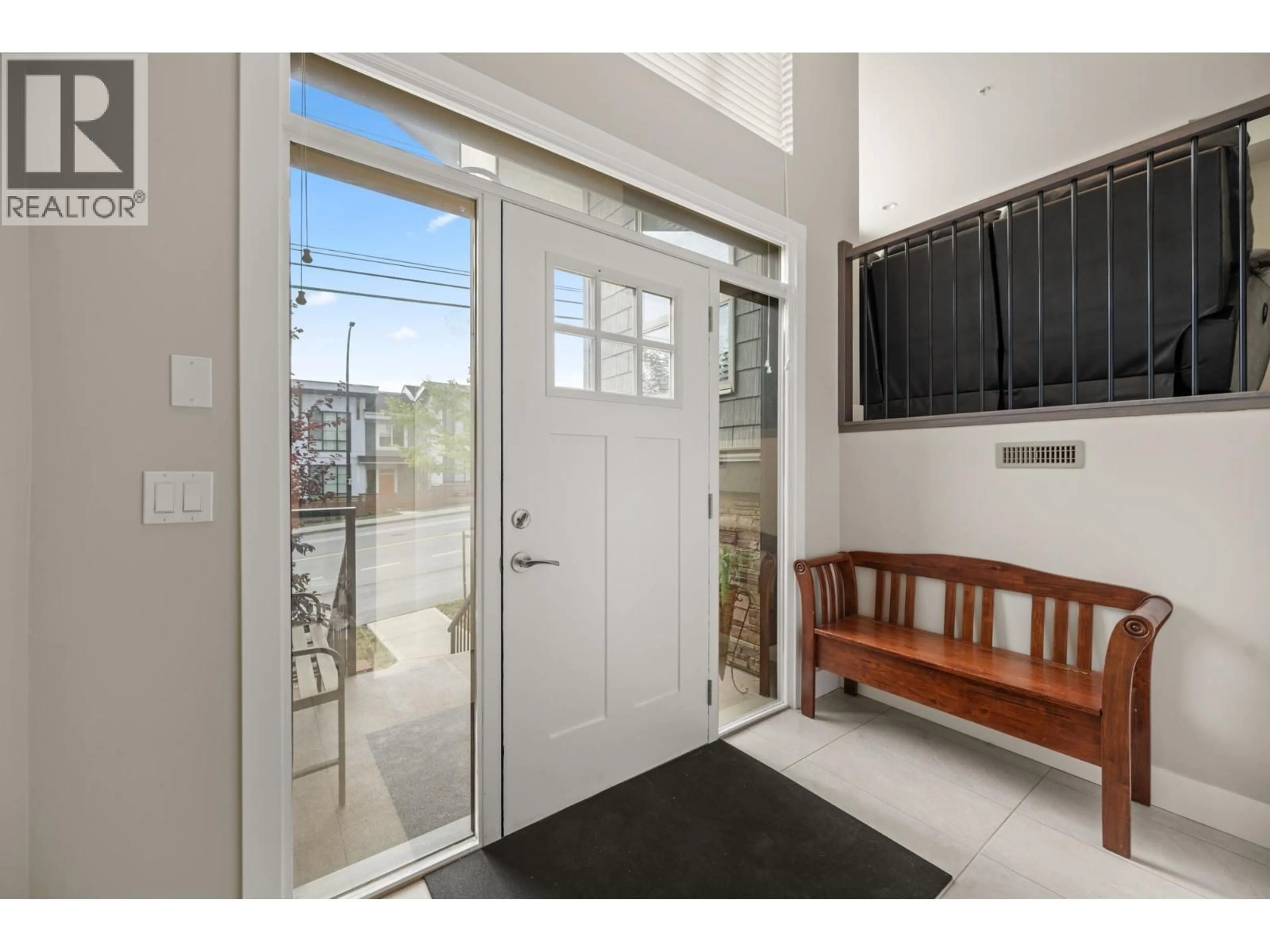 Indoor entryway for 13668 232 STREET, Maple Ridge British Columbia V4R0H1