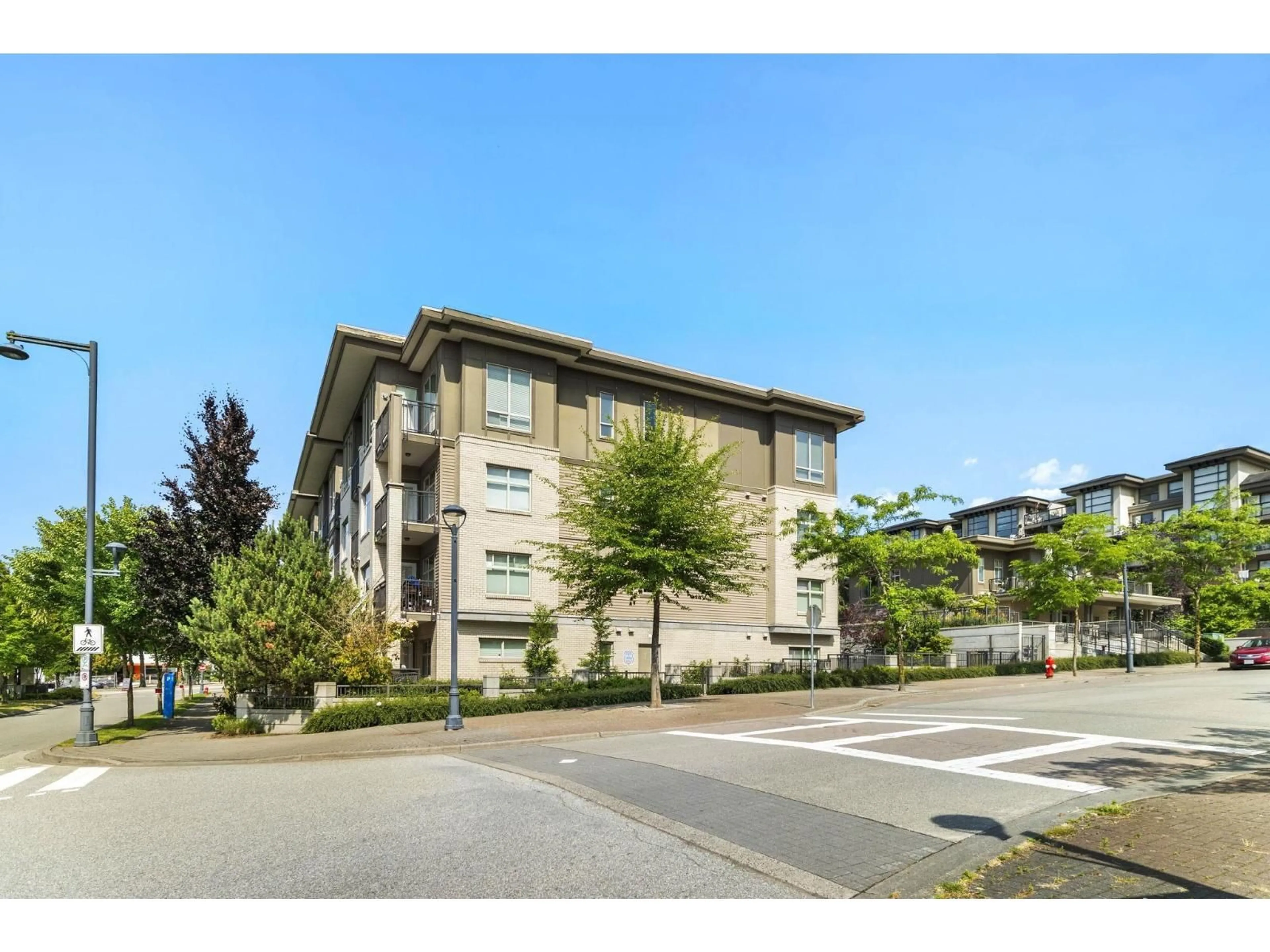 Unknown for 405 - 13468 KING GEORGE BOULEVARD, Surrey British Columbia V3T0B5