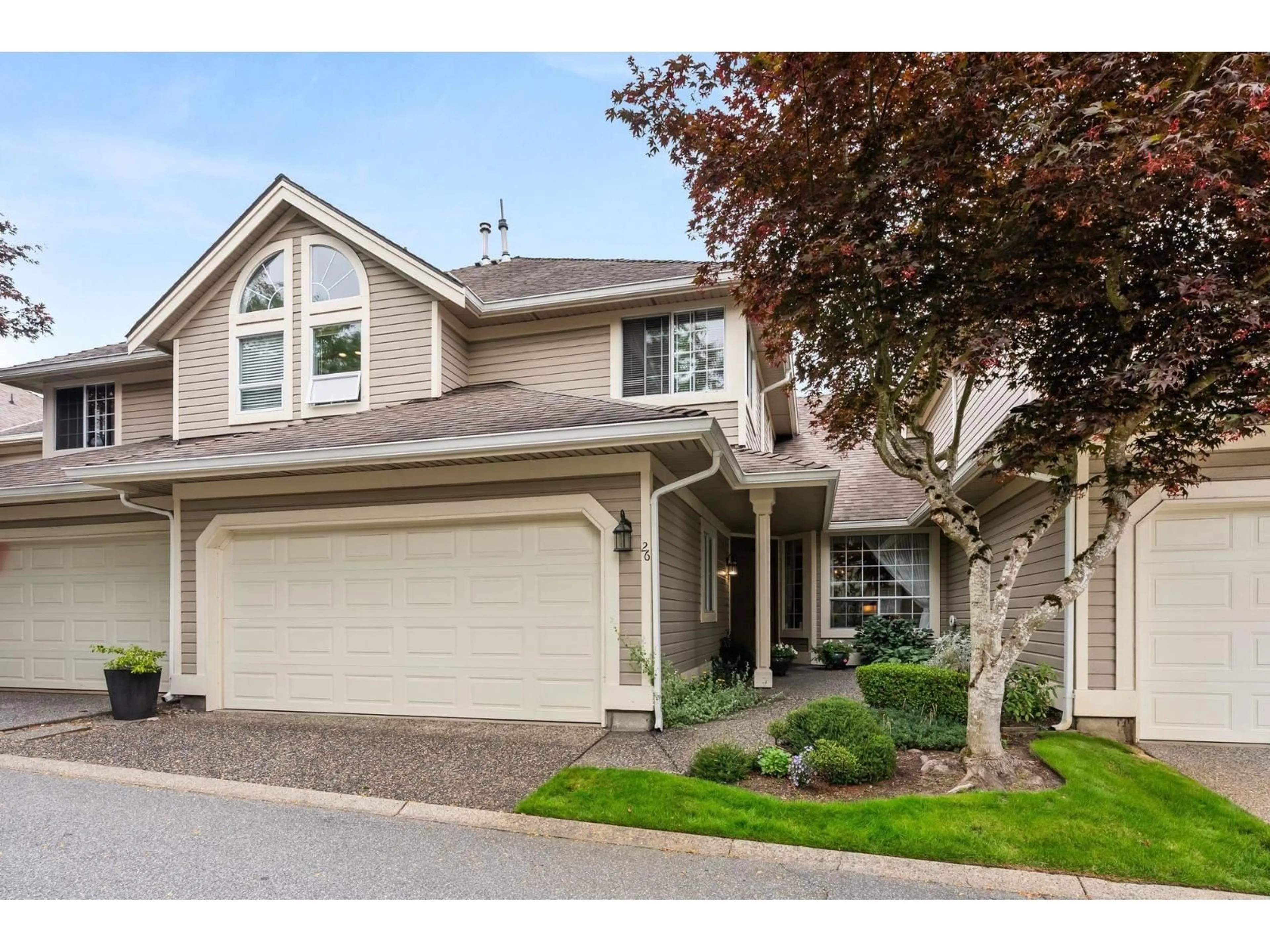 Home with vinyl exterior material, street for 26 - 6380 121 STREET, Surrey British Columbia V3X1Y9