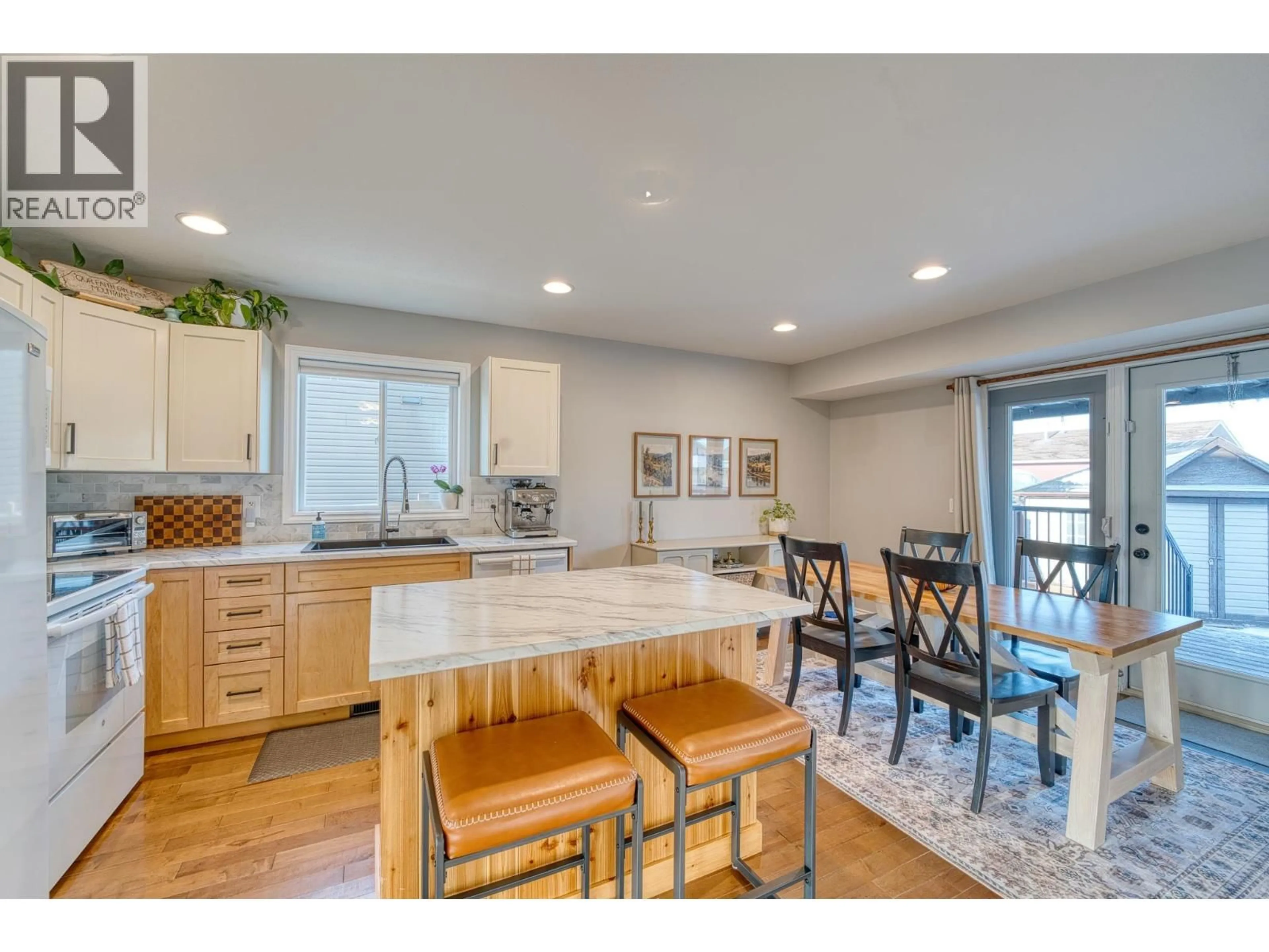 Open concept kitchen, unknown for 8724 113 AVENUE, Fort St. John British Columbia V1J0E2