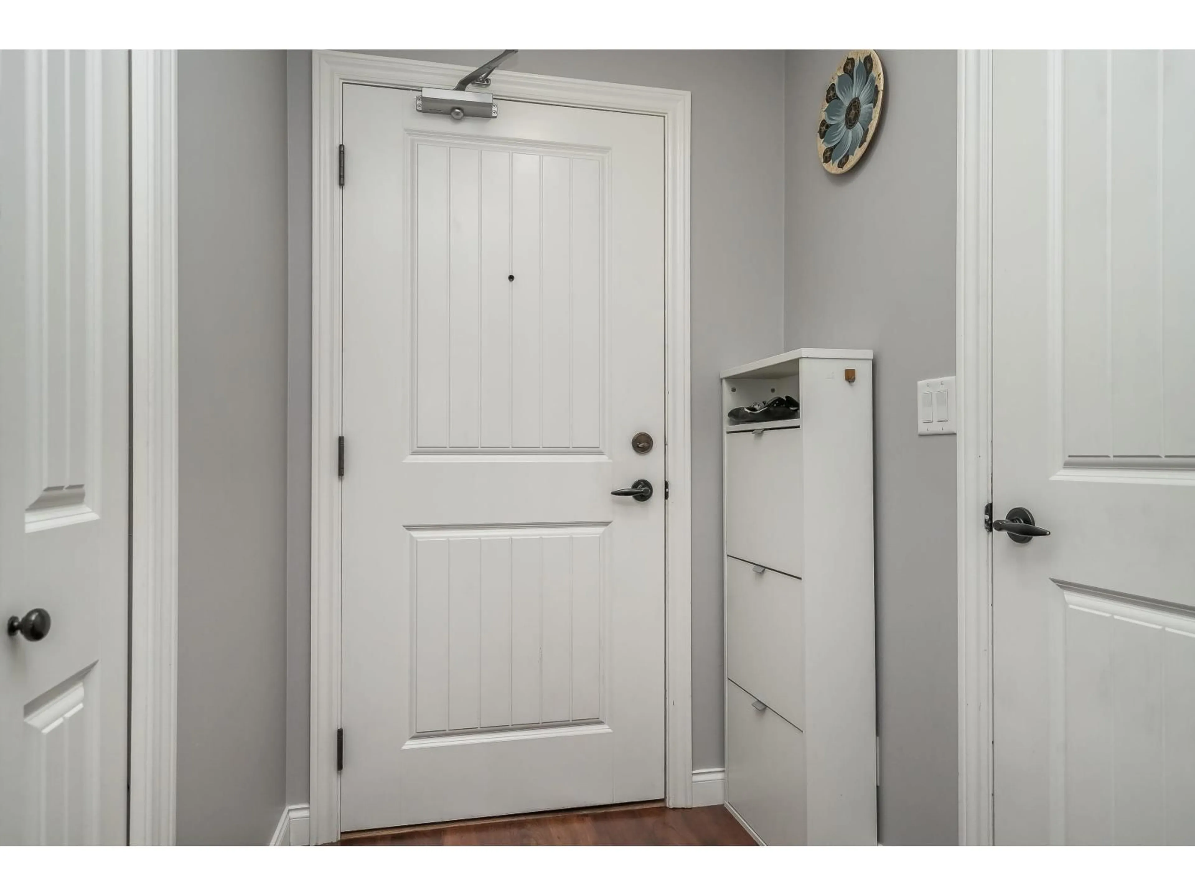 Indoor entryway for 330 - 5660 201A STREET, Langley British Columbia V3A0B4