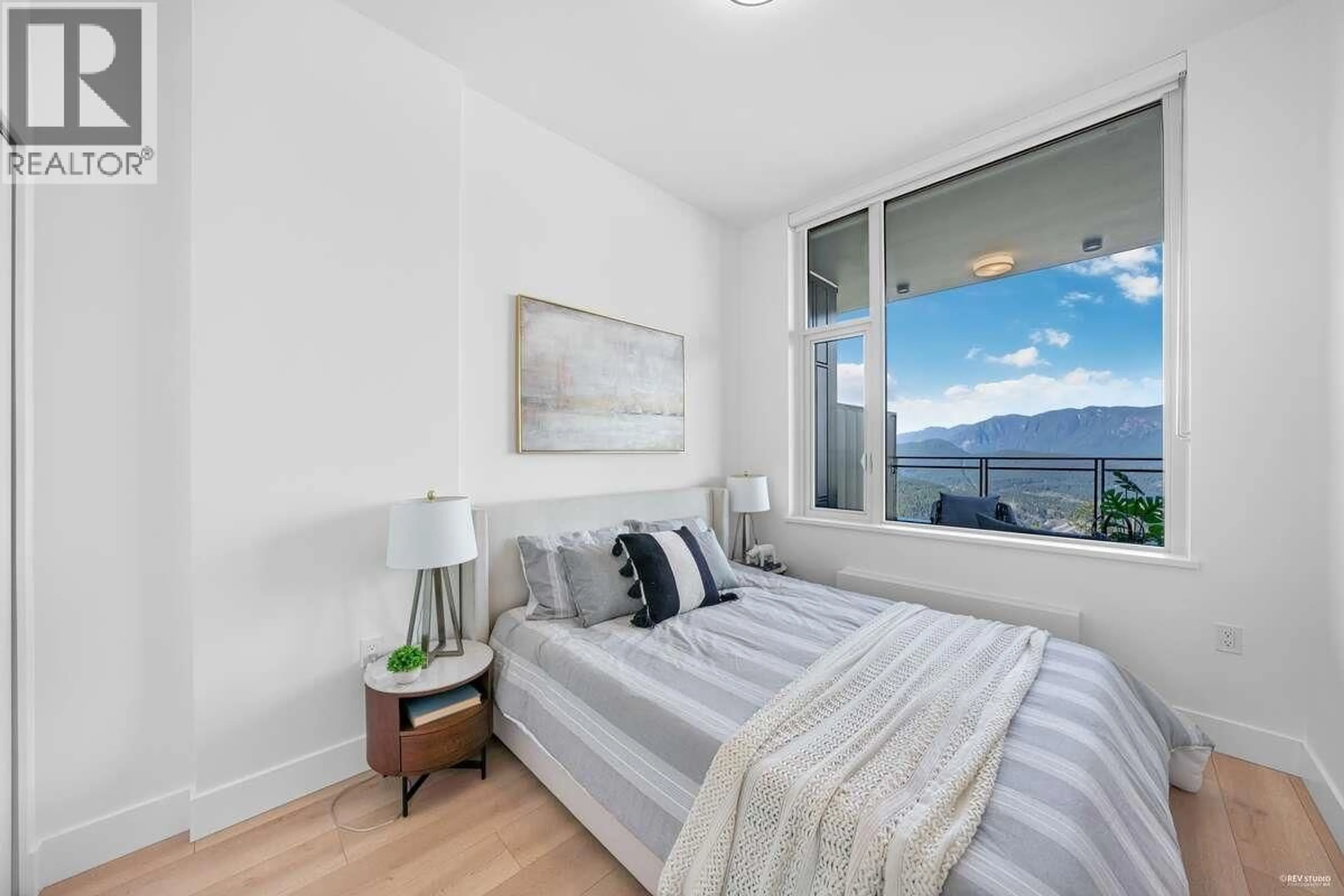 Bedroom with bed, unknown for 1202 - 8750 UNIVERSITY CRESCENT, Burnaby British Columbia V5A0G9