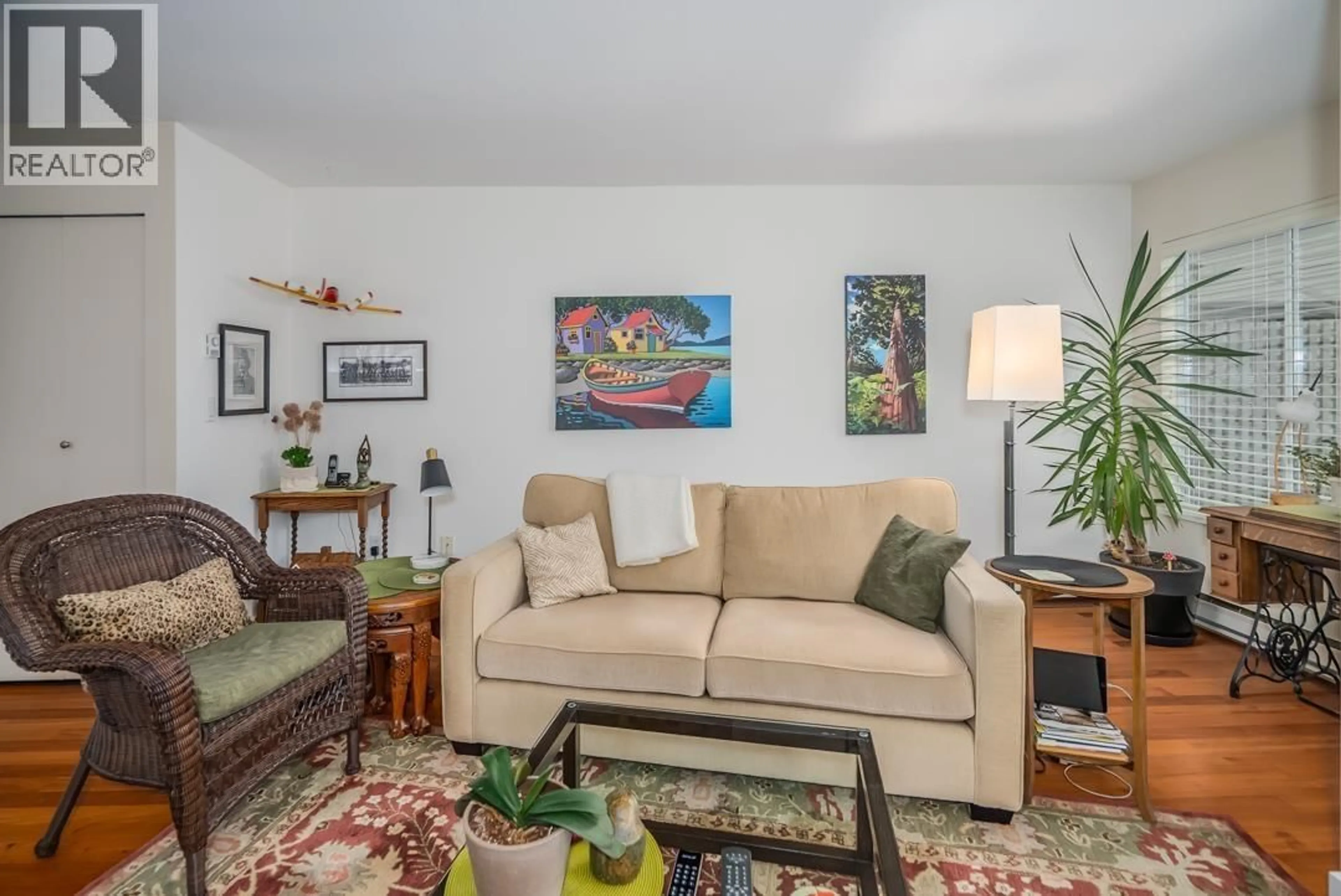 Living room with furniture, unknown for 5632 16 AVENUE, Delta British Columbia V4L1G7