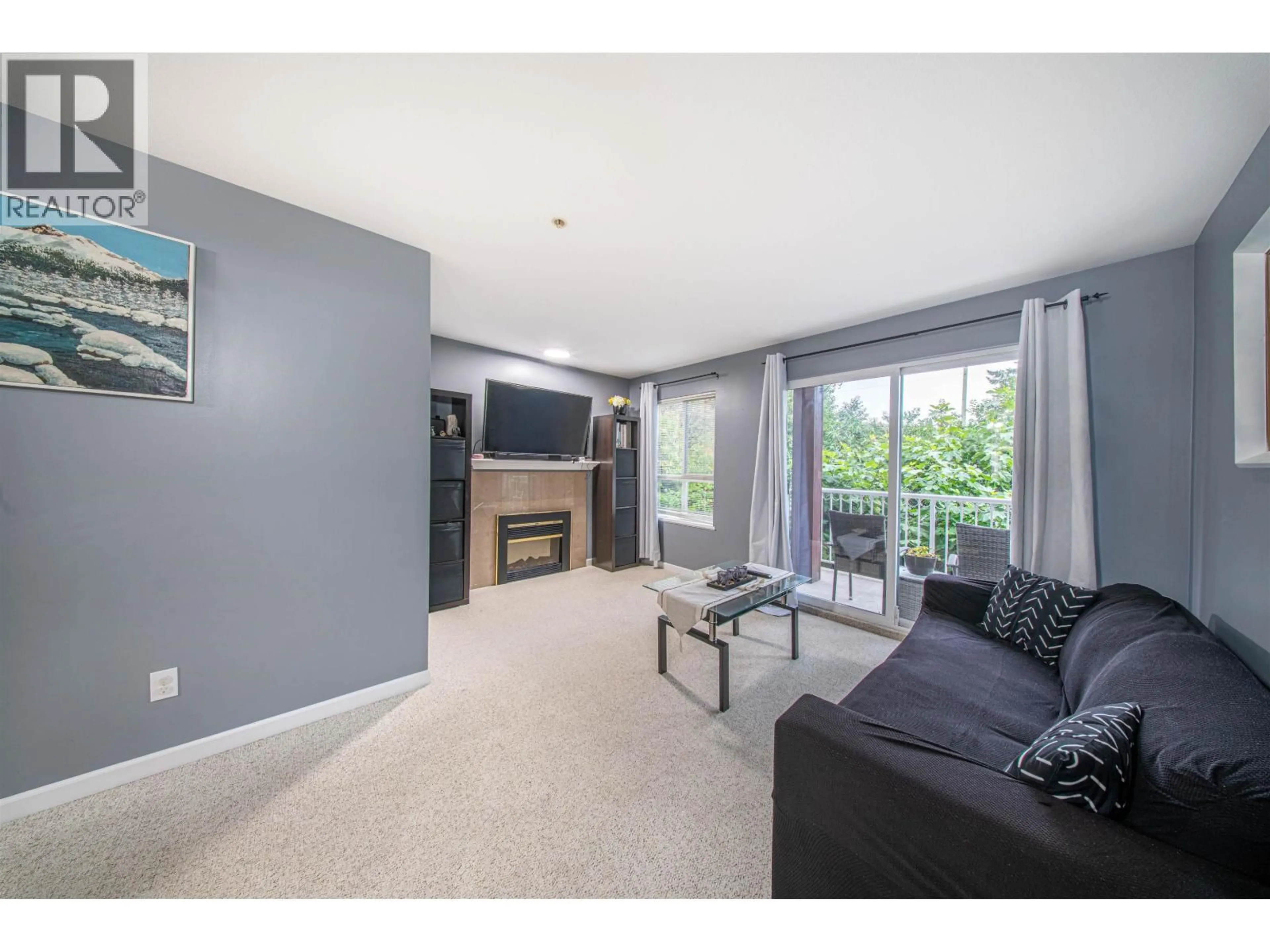 Living room with furniture, unknown for 208 - 5355 BOUNDARY ROAD, Vancouver British Columbia V5R6G2