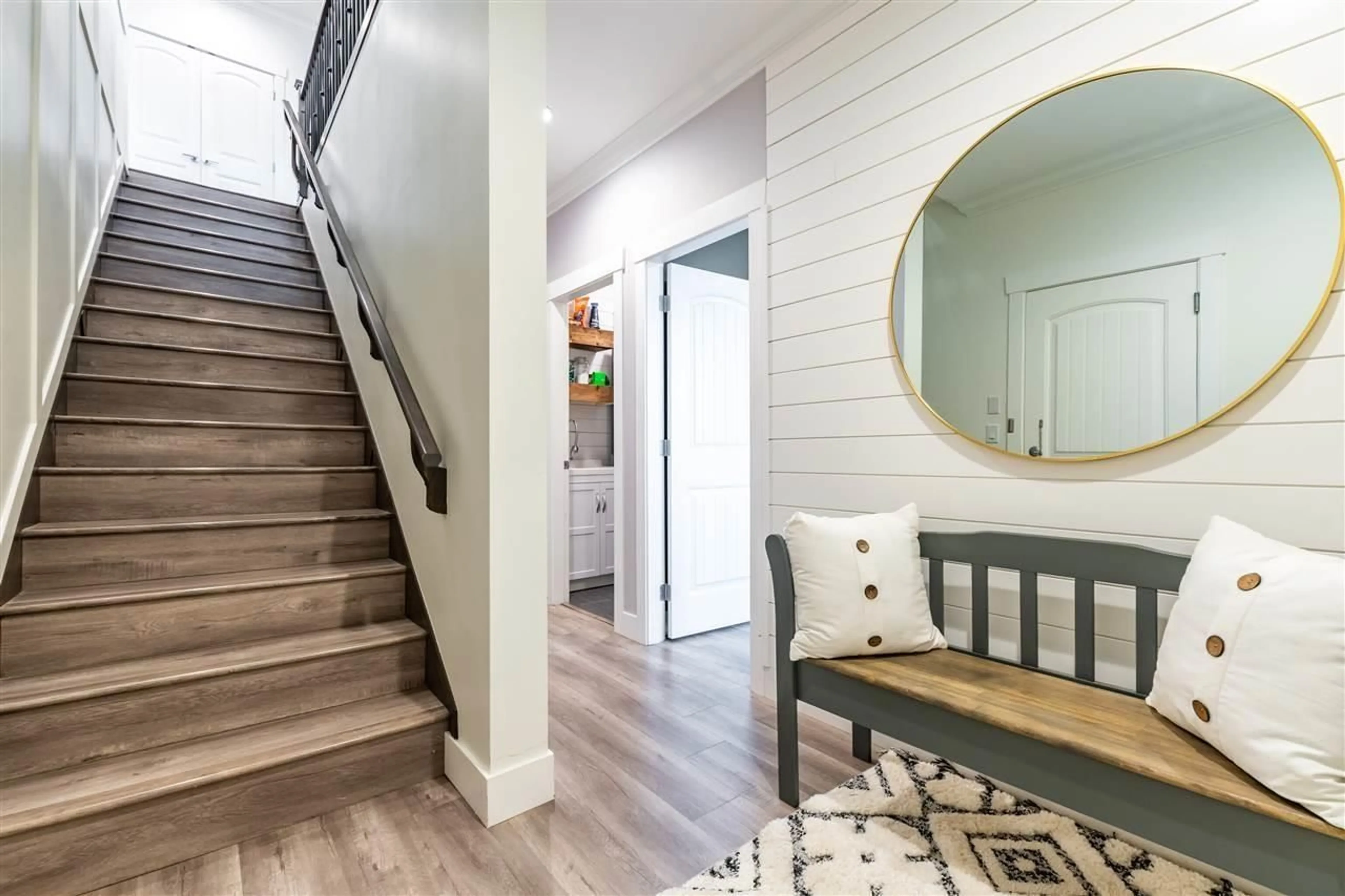 Indoor entryway for 46874 SYLVAN DRIVE, Chilliwack British Columbia V2R0J8