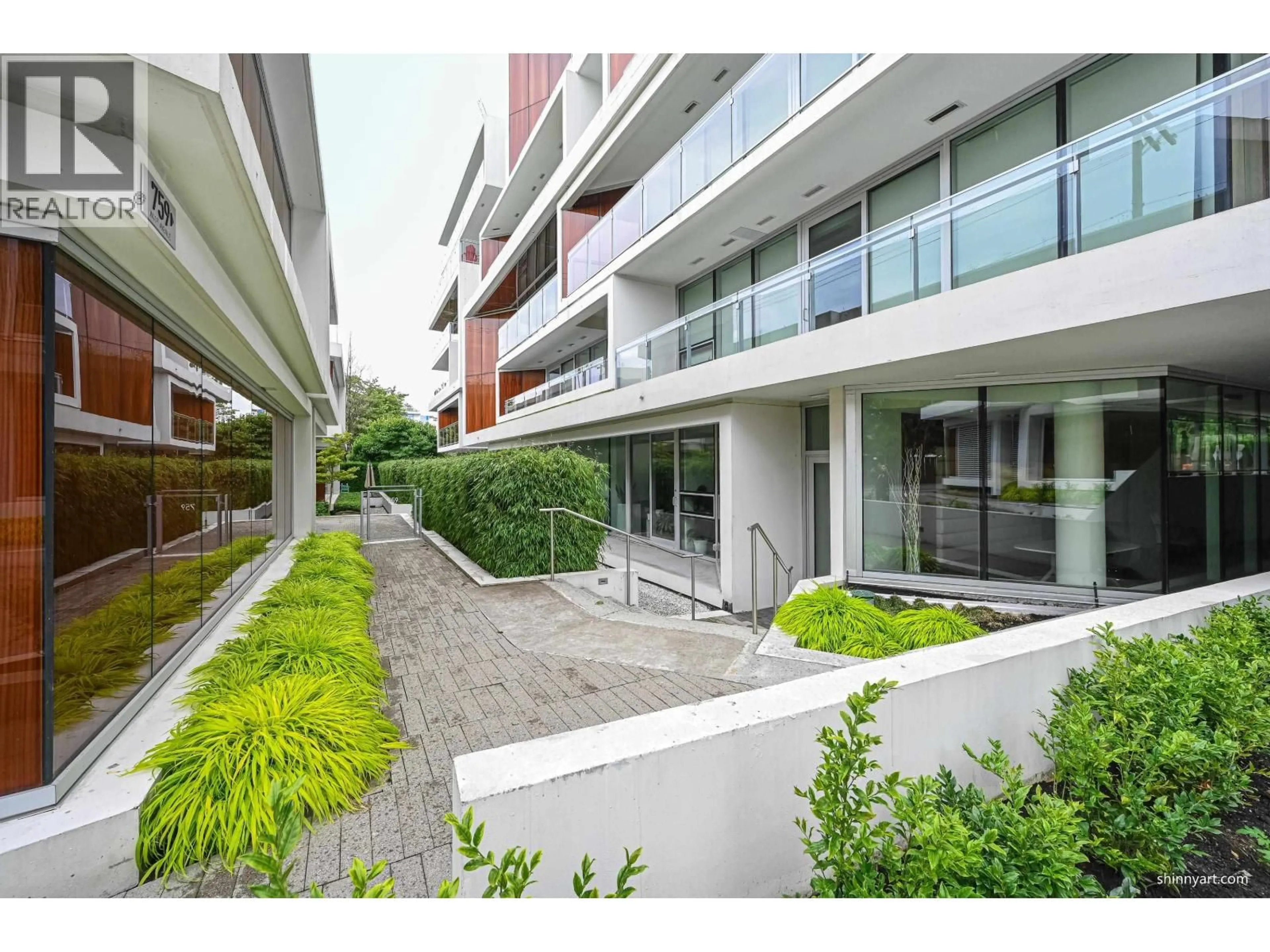 Patio, street for 601 - 5699 BAILLIE STREET, Vancouver British Columbia V5Z3M7