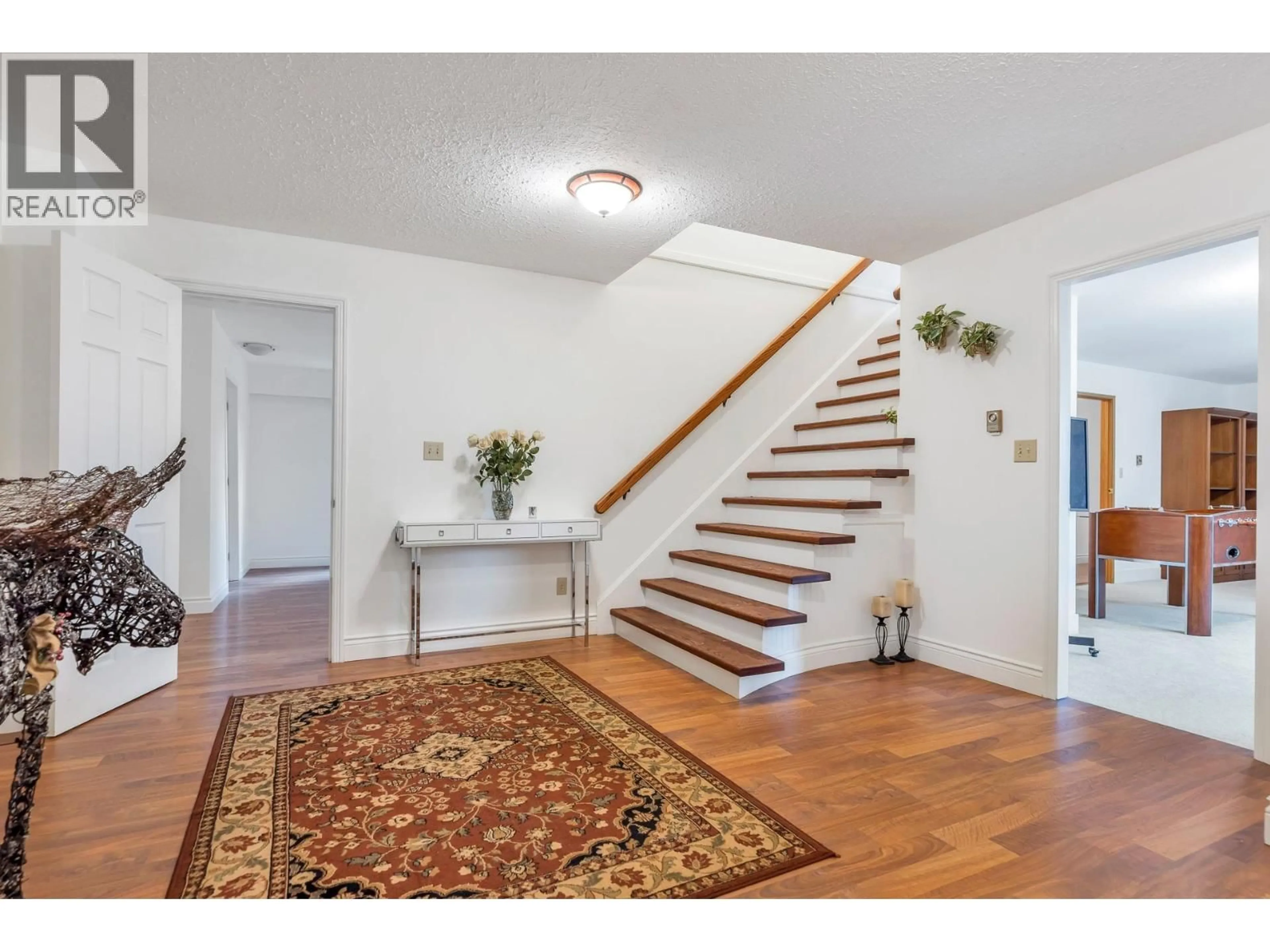 Indoor entryway for 3775 LINCOLN AVENUE, Coquitlam British Columbia V3E3H8