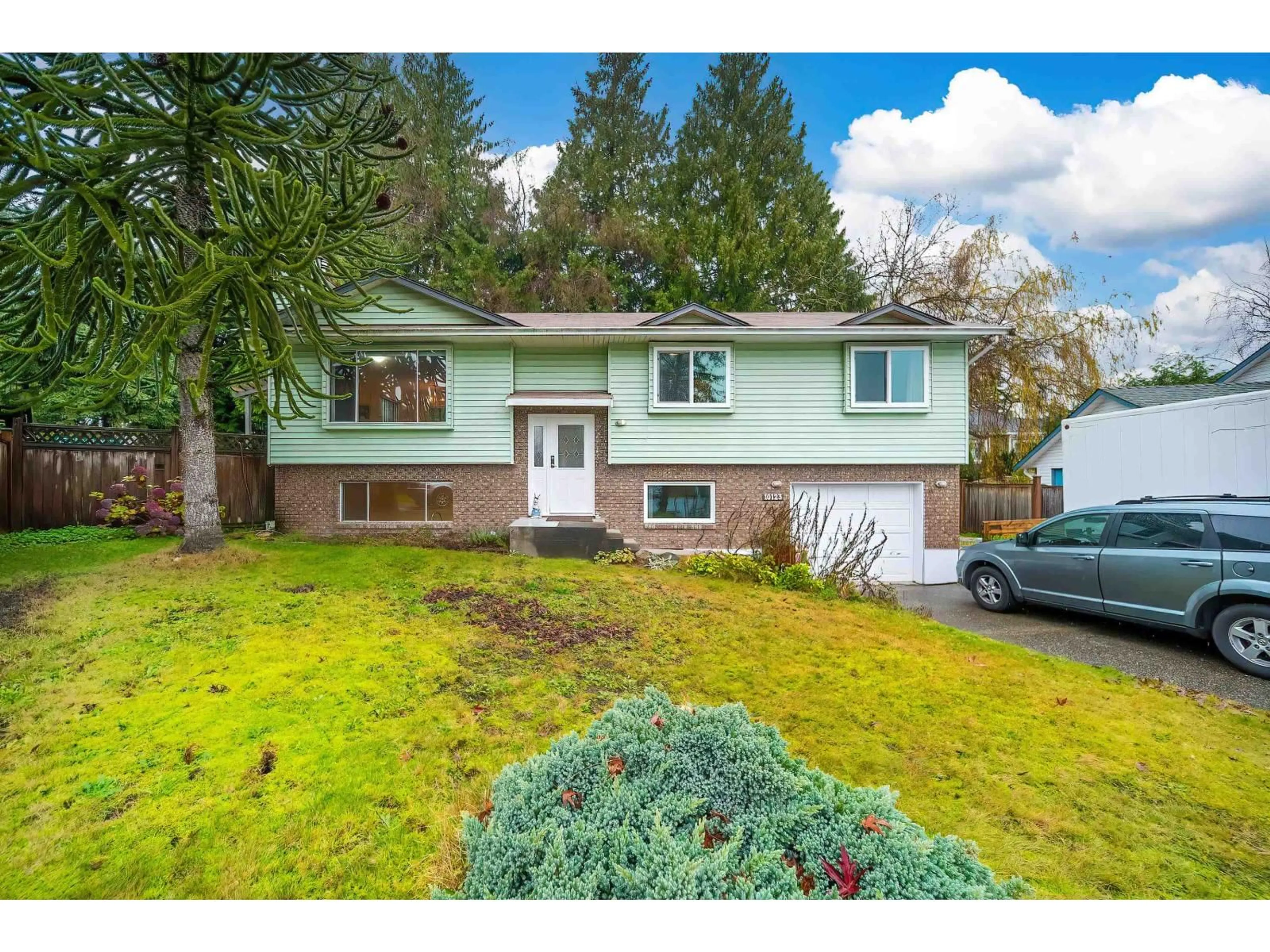 Home with vinyl exterior material, street for 10123 158A STREET, Surrey British Columbia V4N2P8