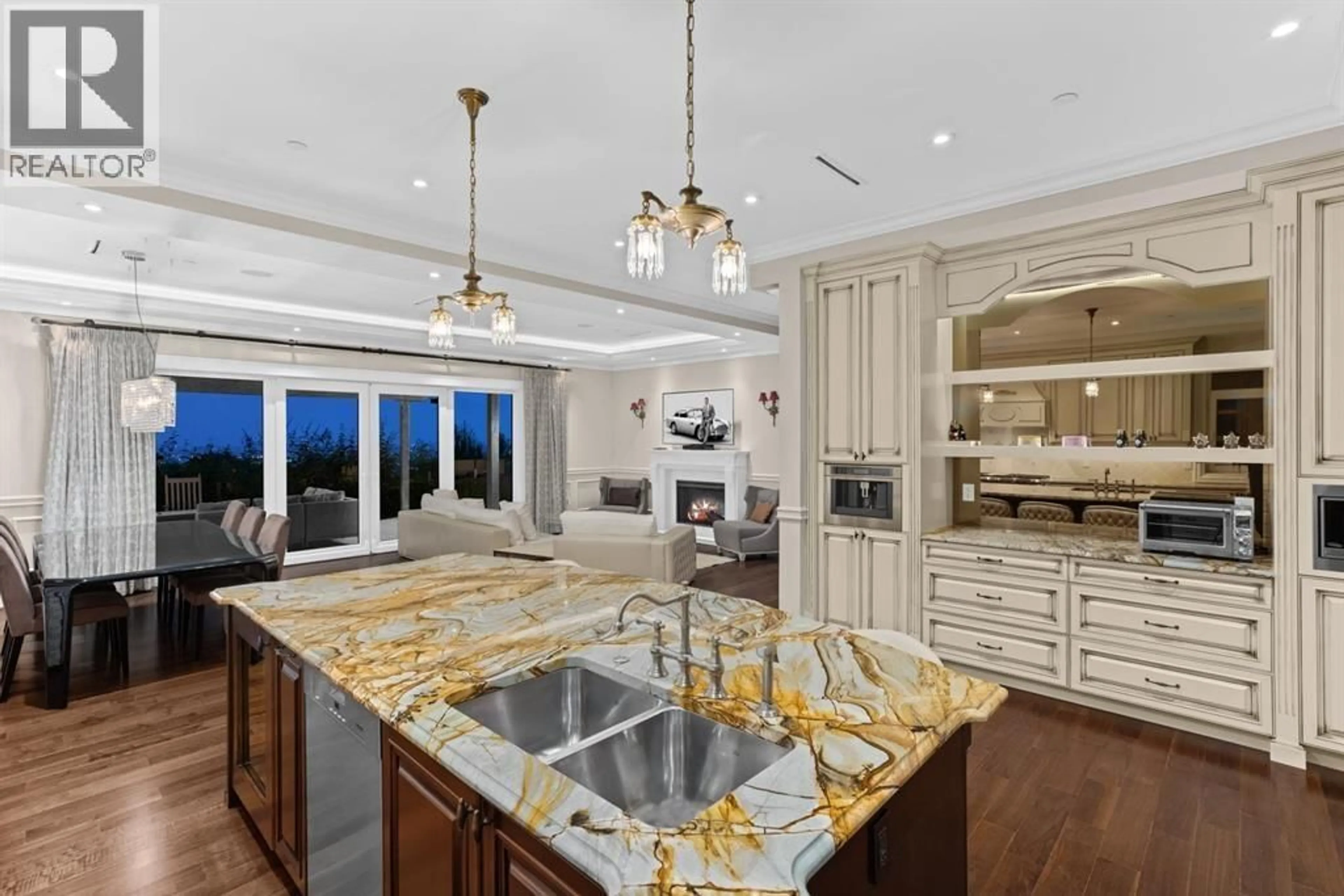 Open concept kitchen, ceramic/tile floor for 1367 CHARTWELL DRIVE, West Vancouver British Columbia V7S2R4